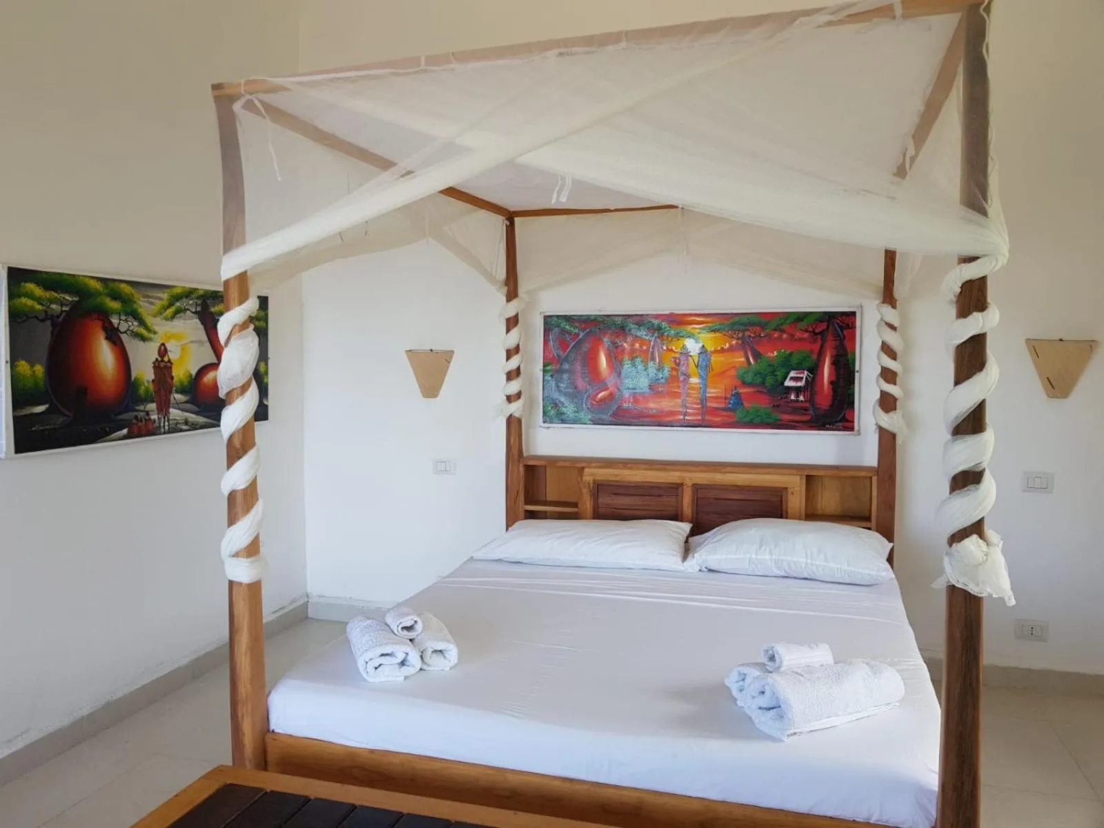 Photo of the whole room, Bed in Emeraude Lodge