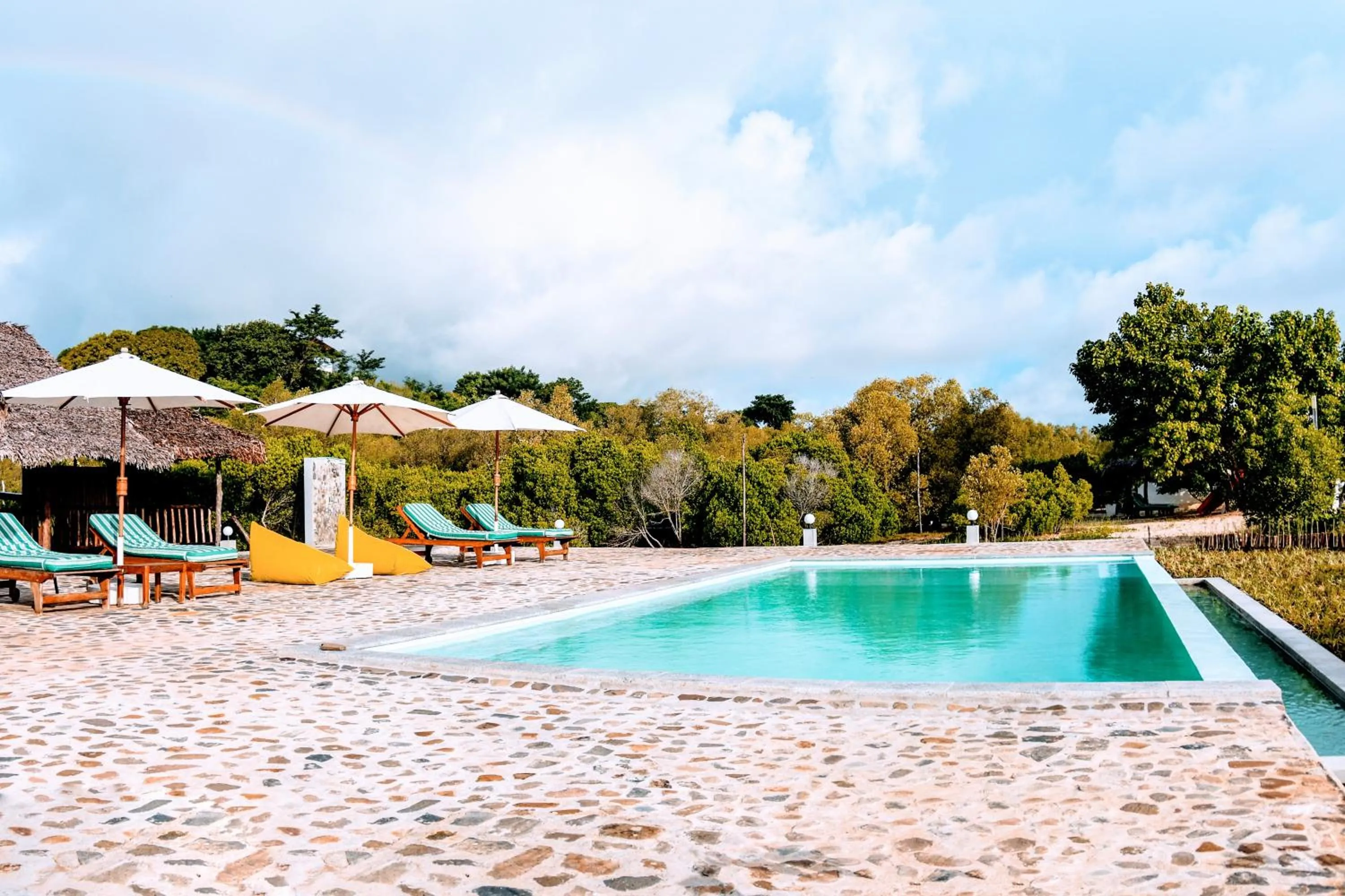 Swimming pool in Emeraude Lodge
