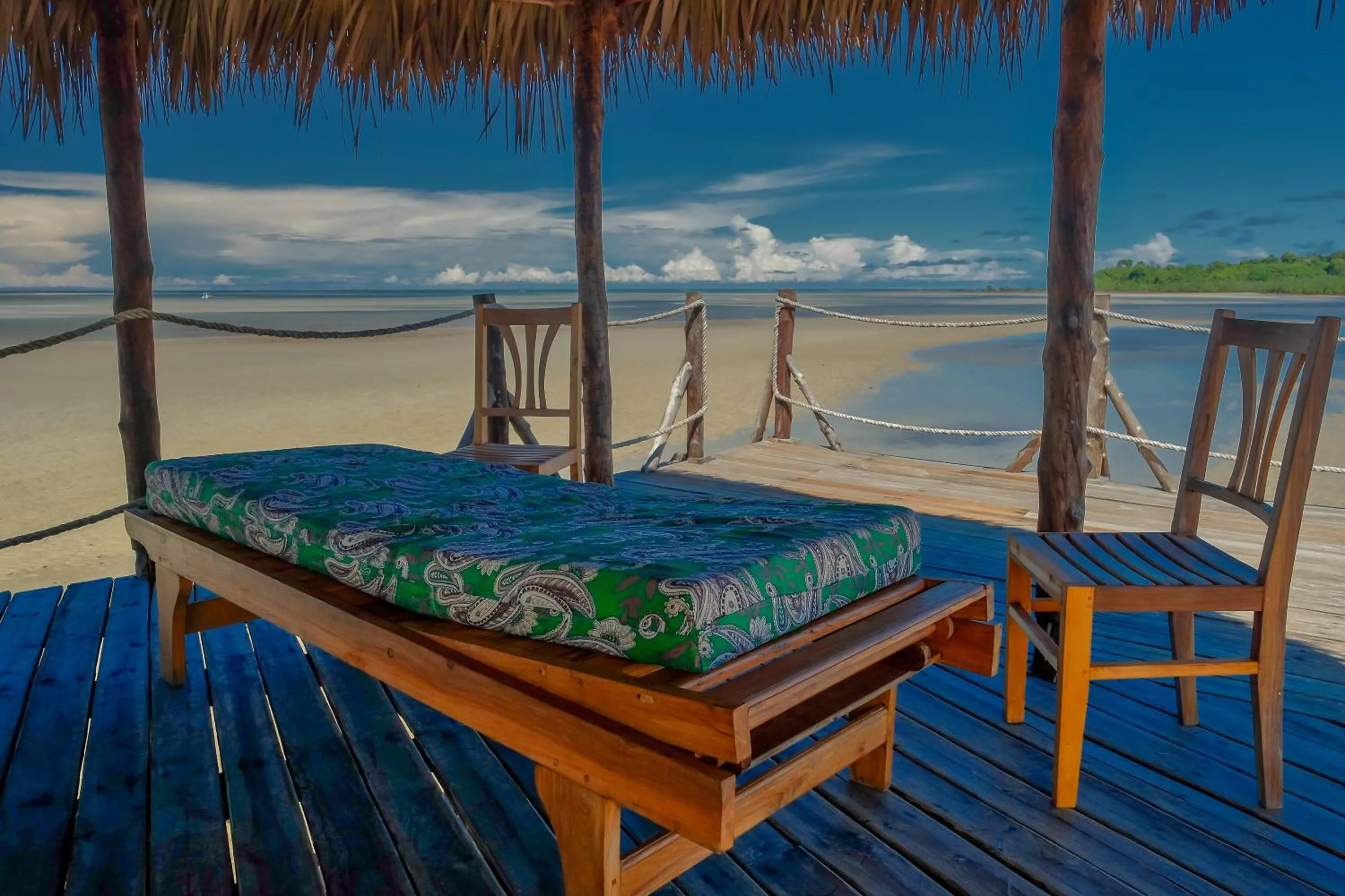Beach in Emeraude Lodge