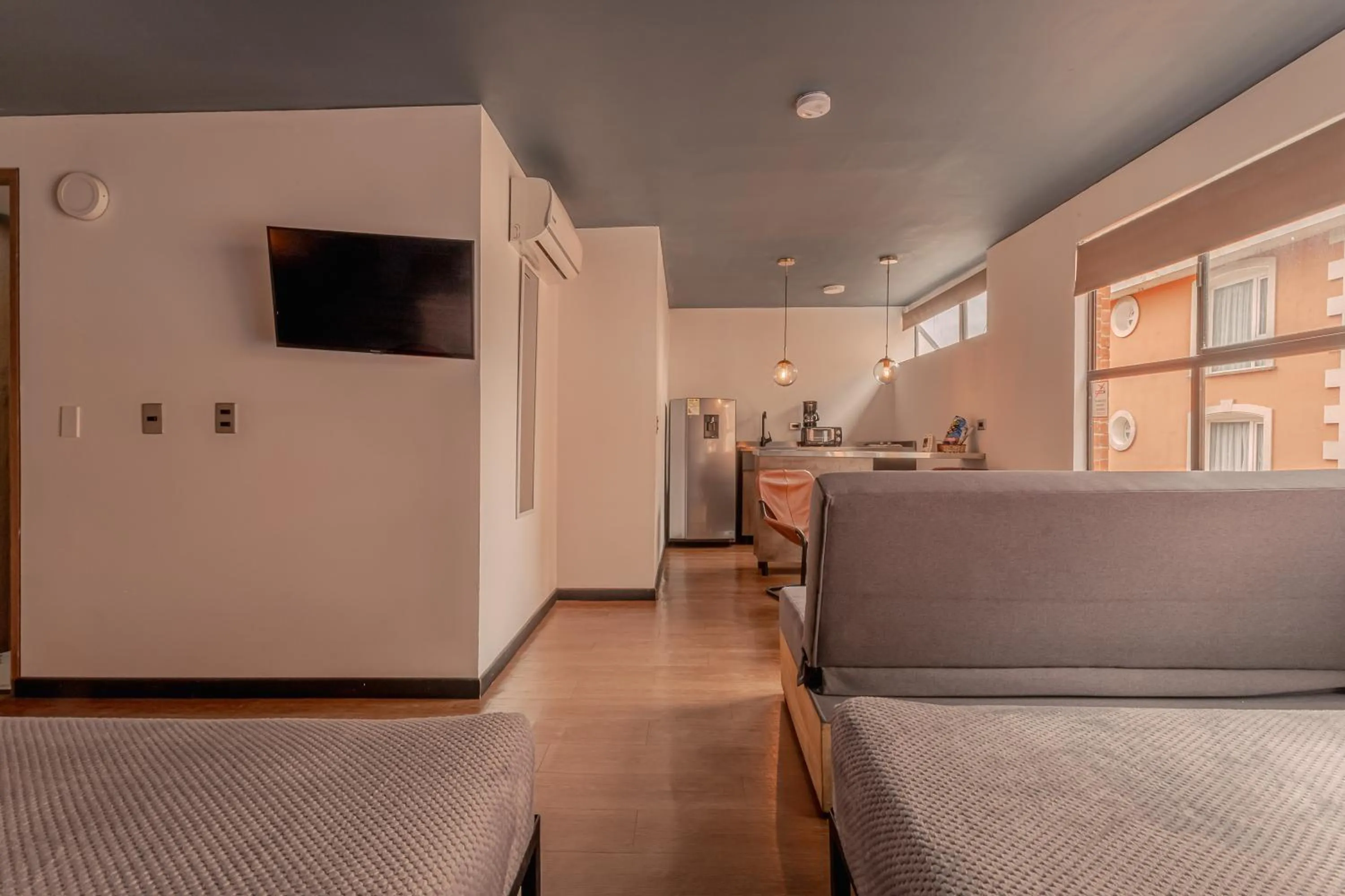 Photo of the whole room in Soy Local Parque La 93