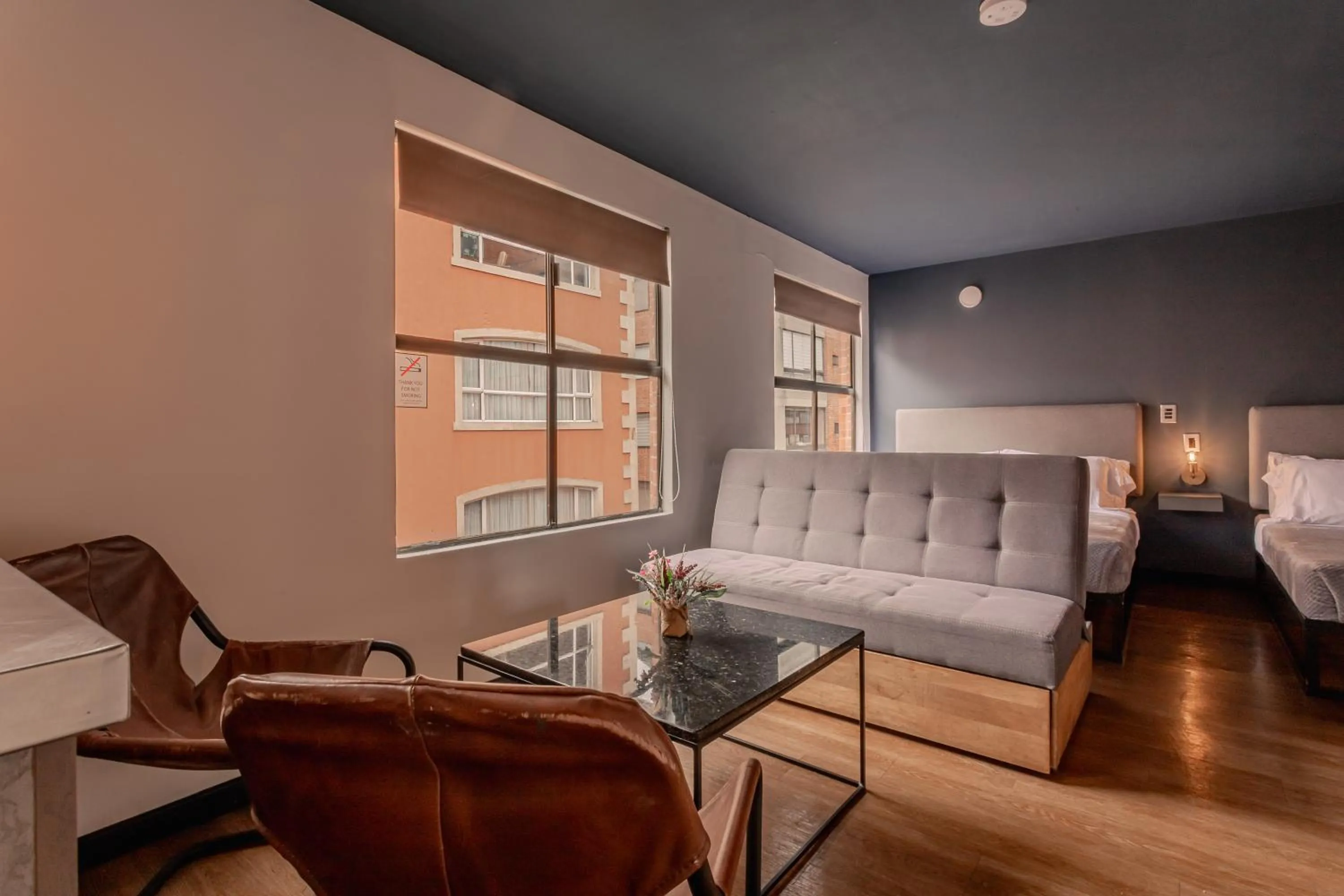 Photo of the whole room, Bed in Soy Local Parque La 93