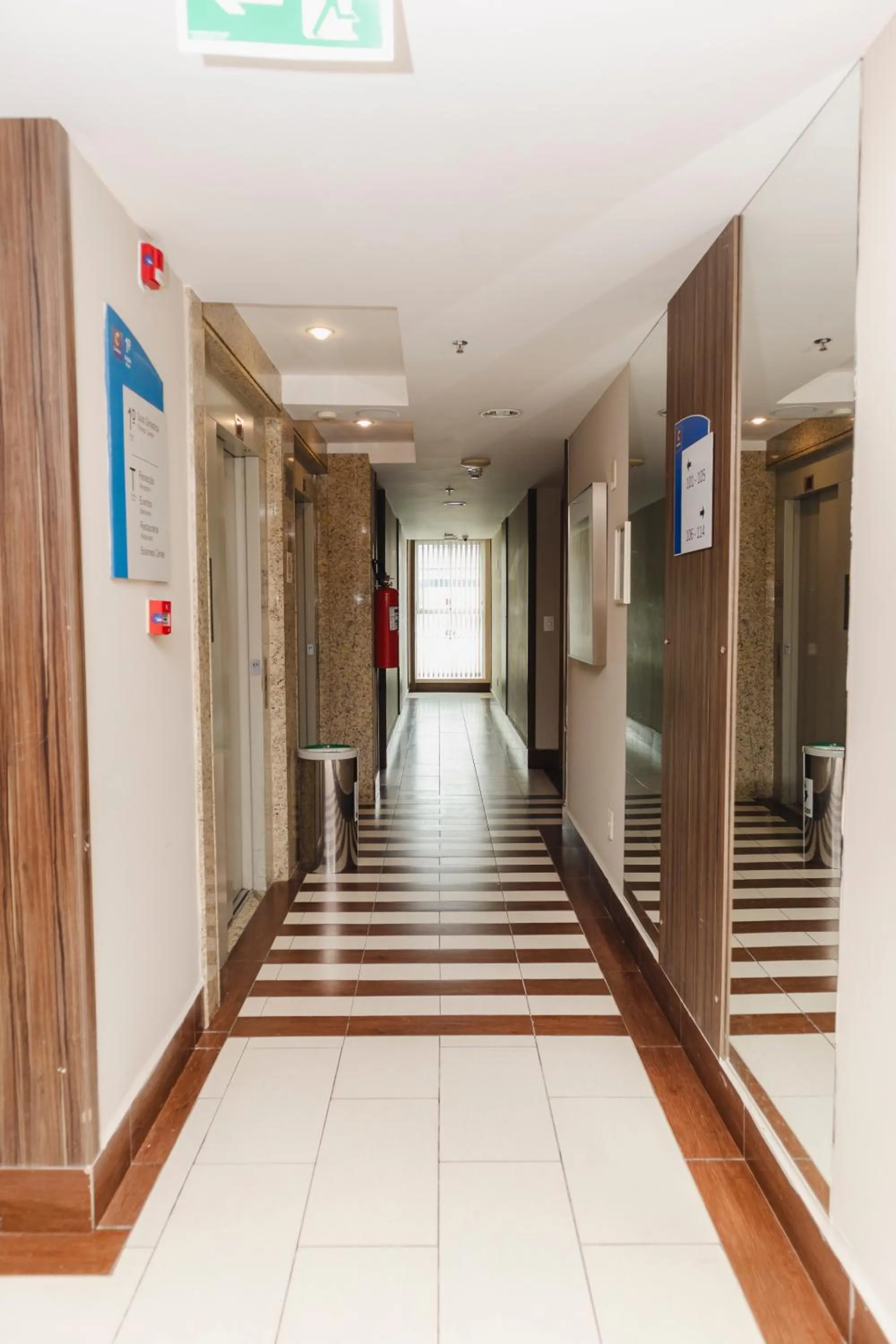 Lobby or reception in Comfort Hotel Campos dos Goytacazes