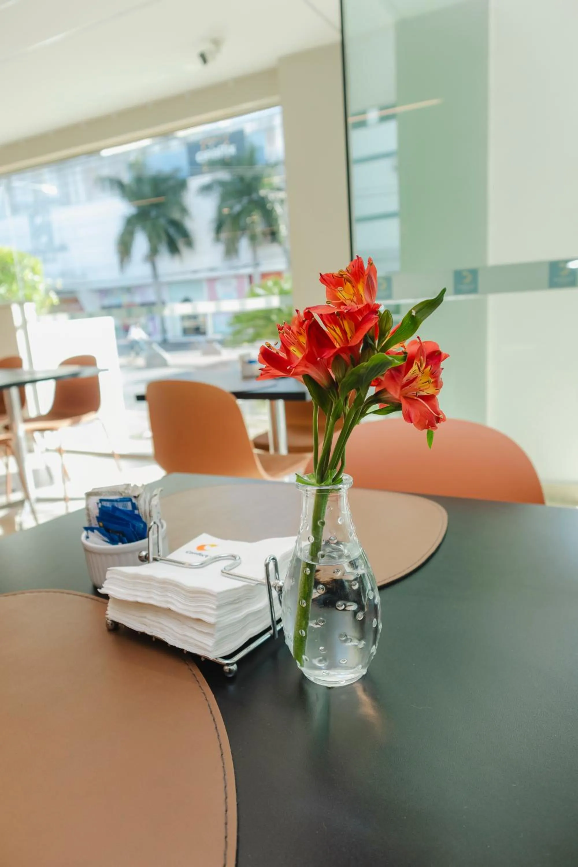 Restaurant/places to eat in Comfort Hotel Campos dos Goytacazes