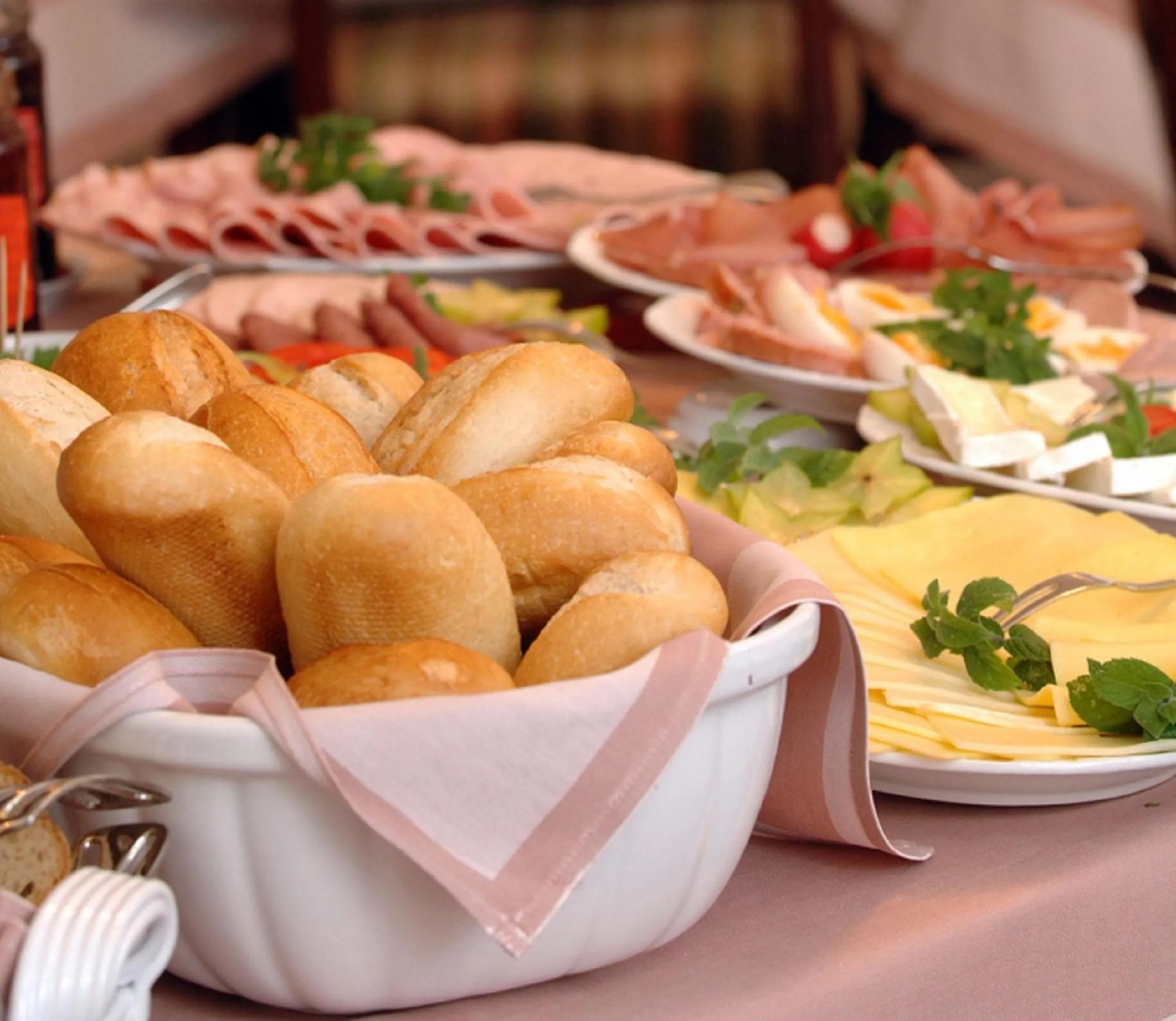 Buffet breakfast in Moselstern-Hotel "Weinhaus Fuhrmann"