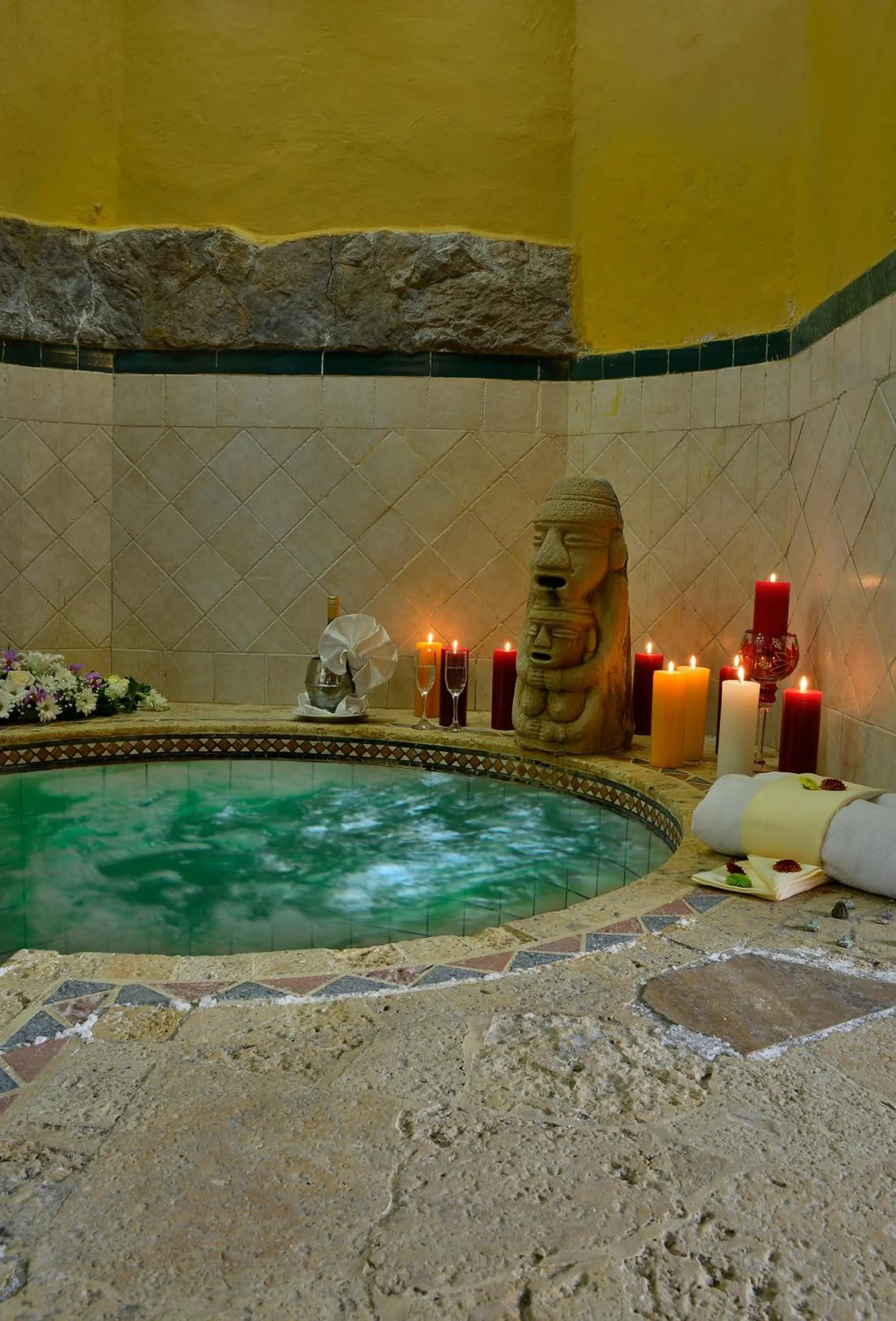 Swimming pool in Hotel Hacienda El Salitre