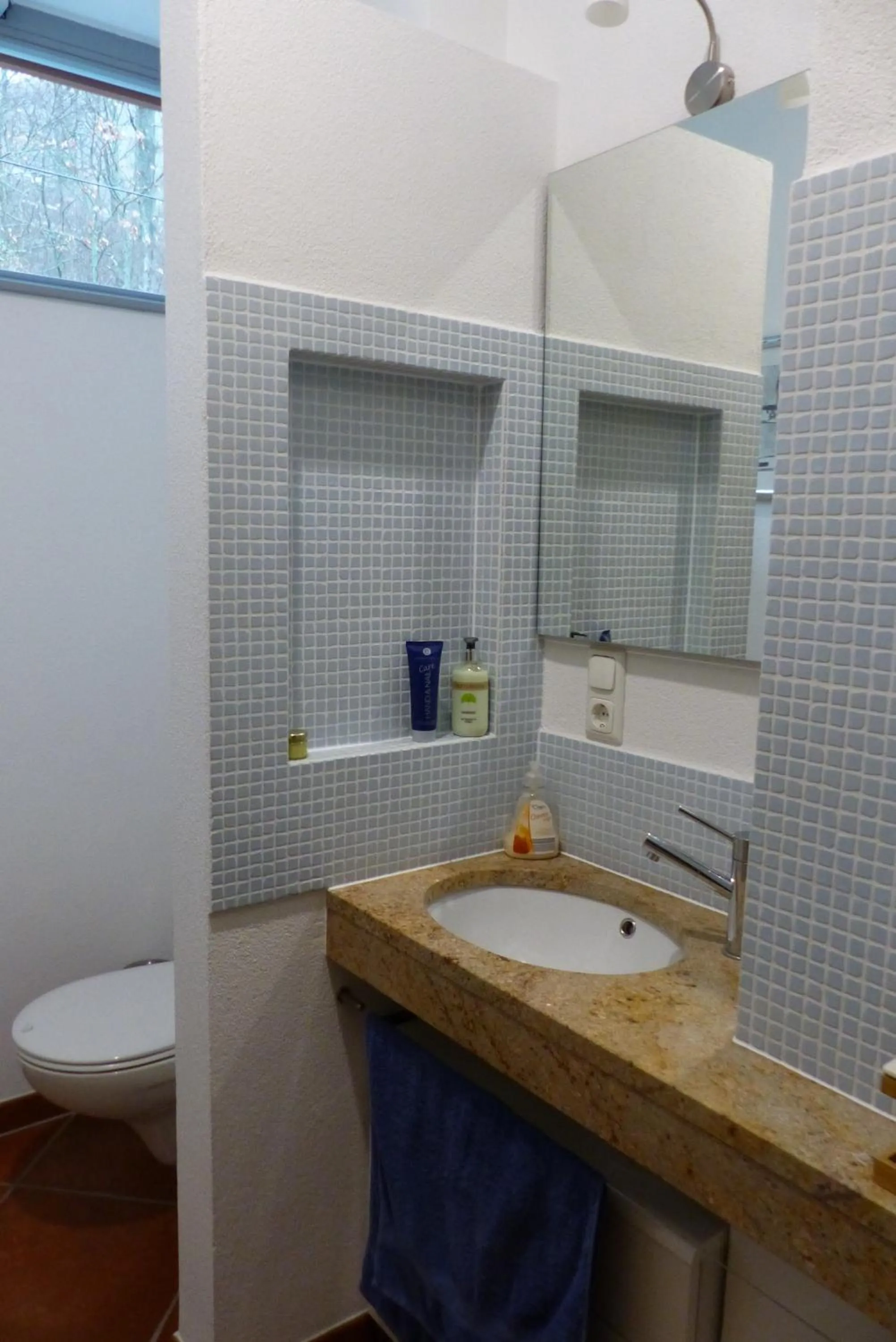 Toilet in Rhönhaus mit Kreuzbergblick