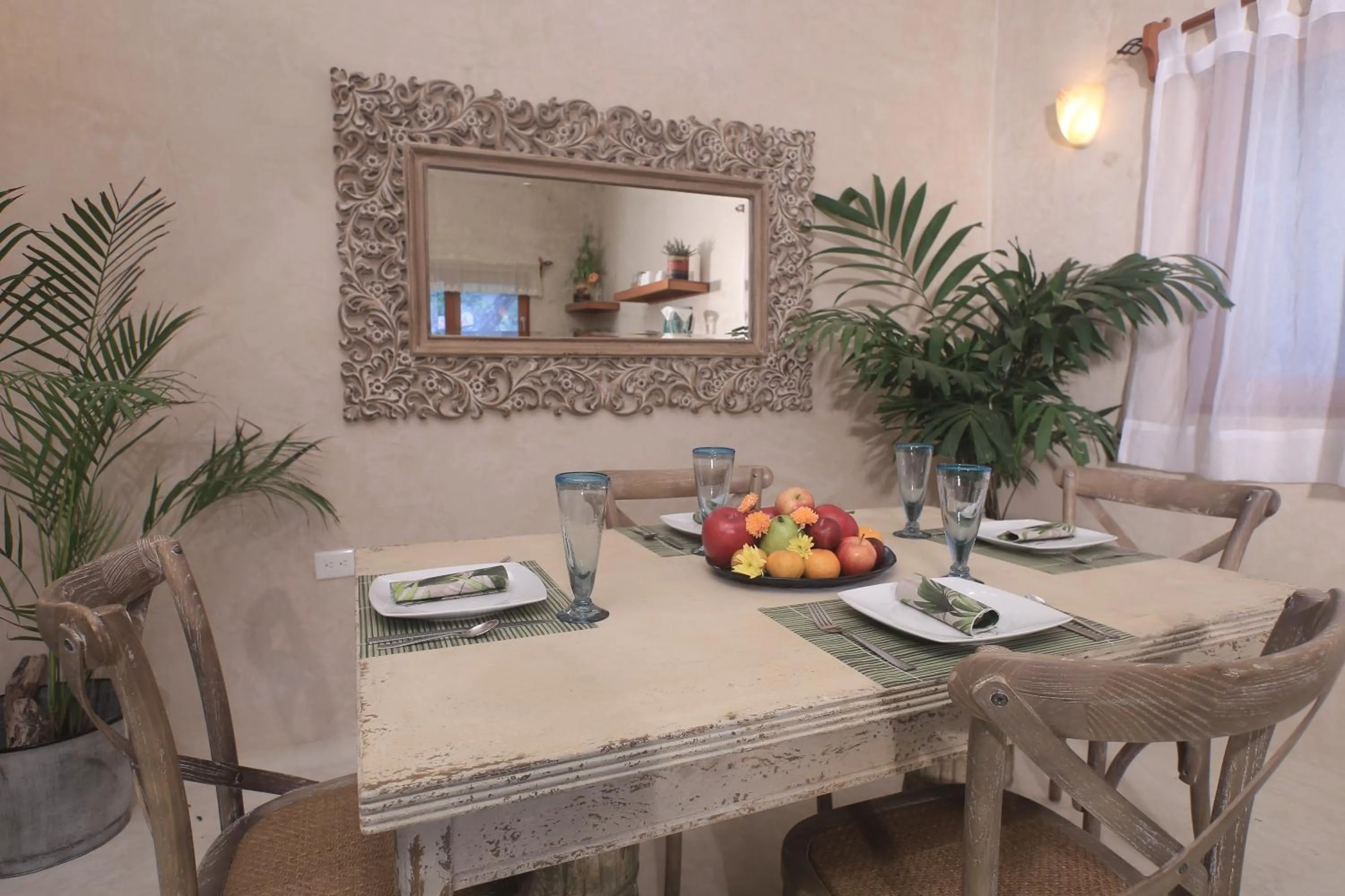 Dining area in Cachito de Cielo Luxury Jungle Lodge