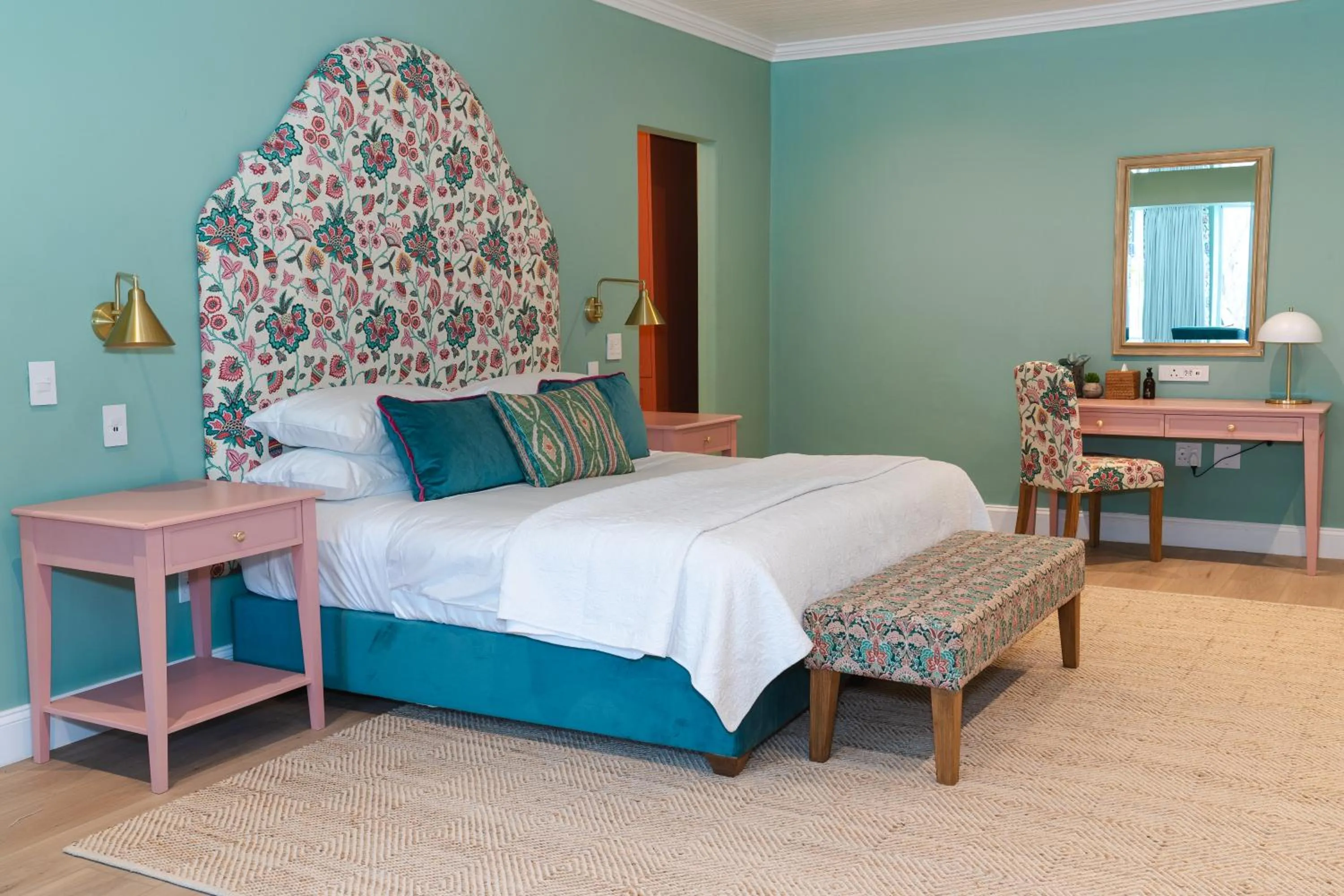 Photo of the whole room, Bed in Last Word Franschhoek
