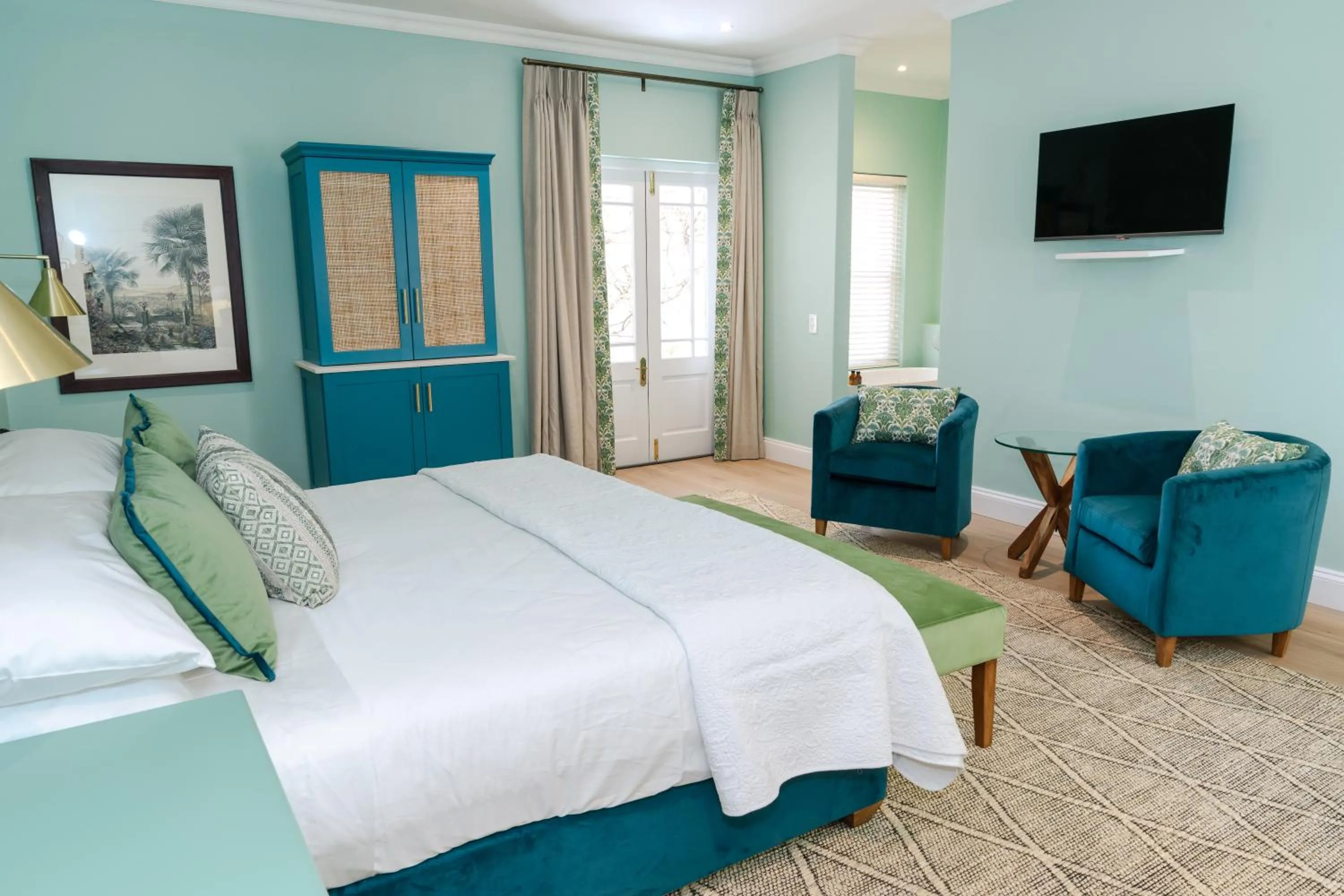 Photo of the whole room, Bed in Last Word Franschhoek