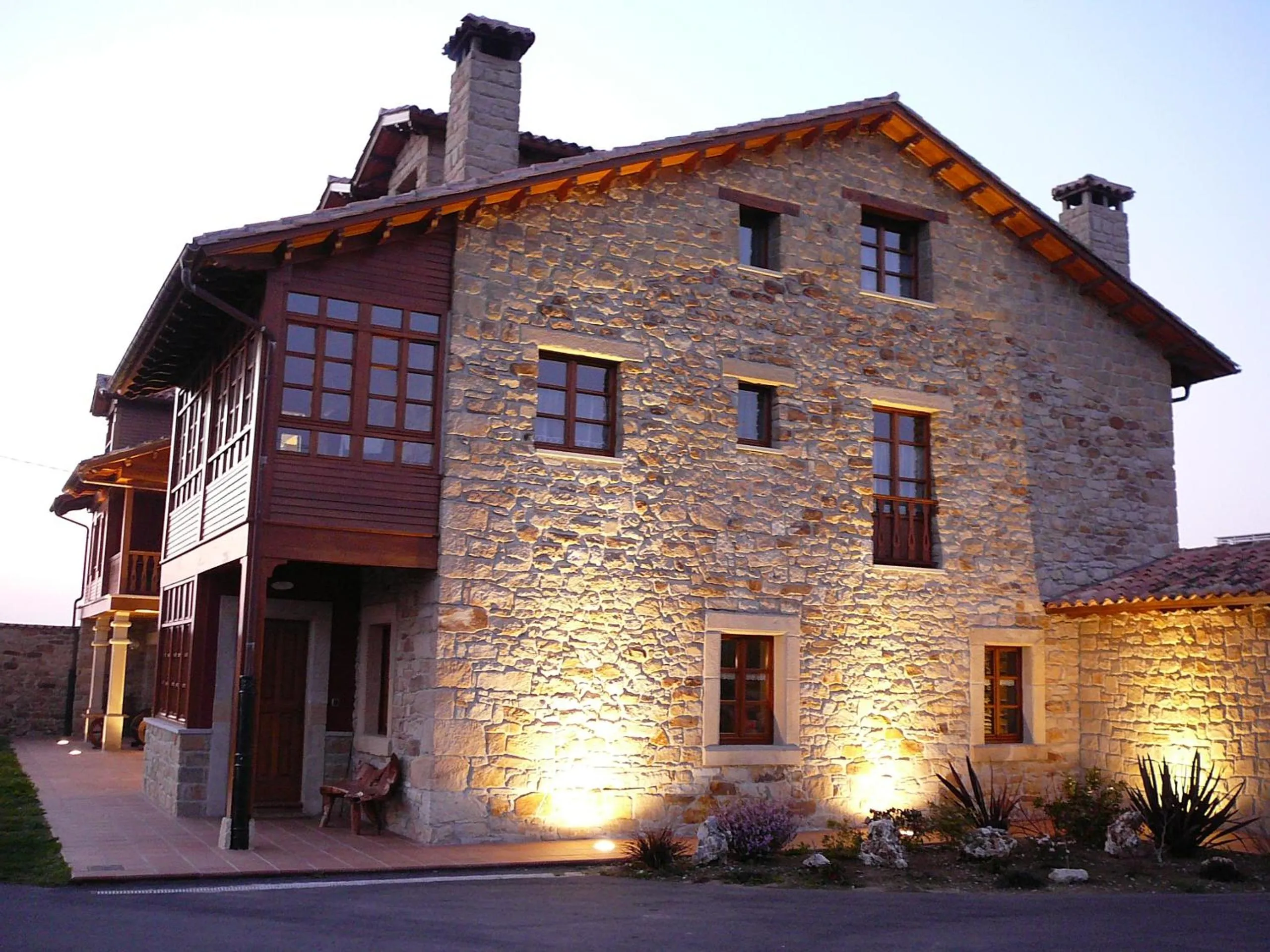 Facade/entrance in Hotel Casona De Tresali