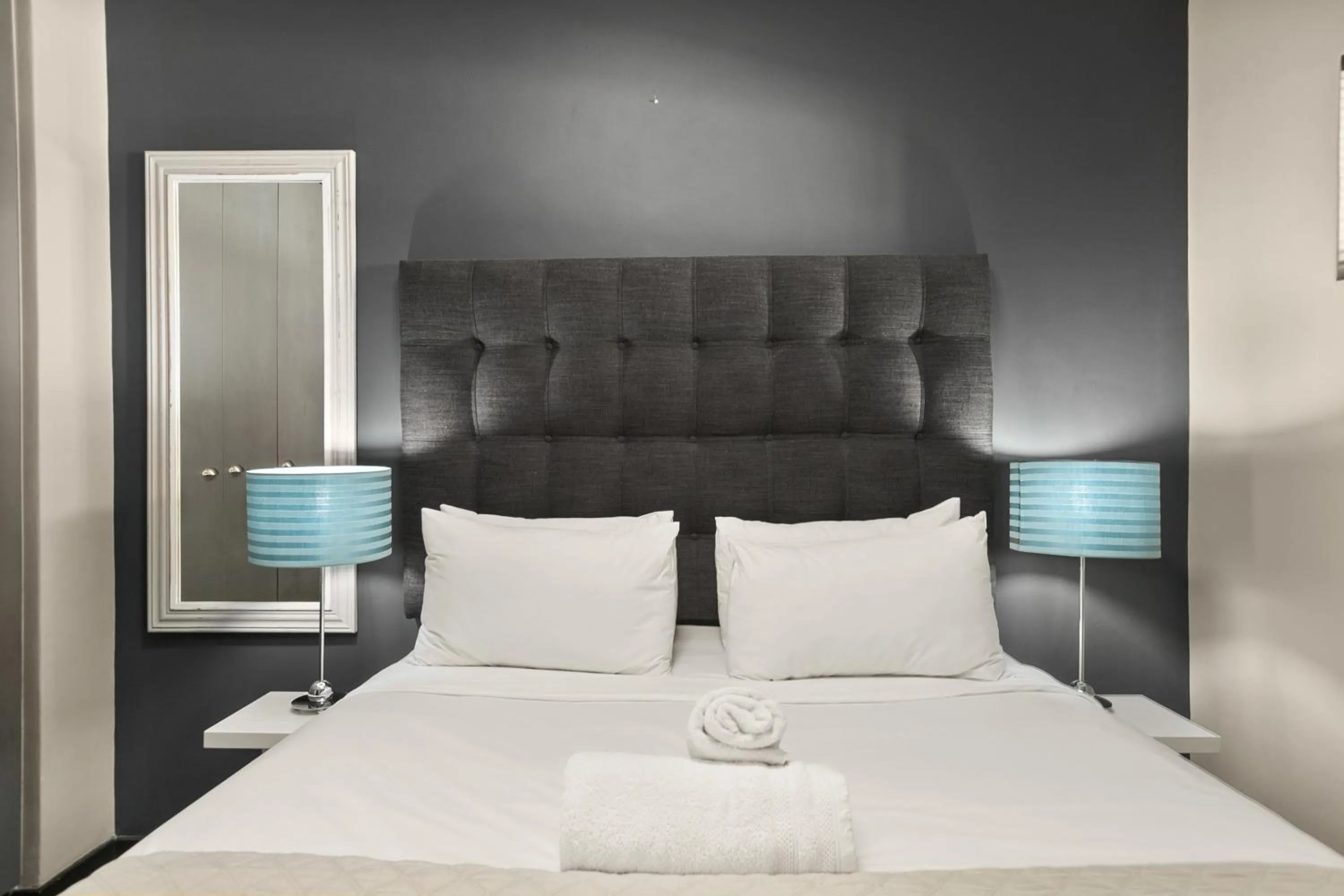 Bed in Easy Stay - The Vantage Rosebank