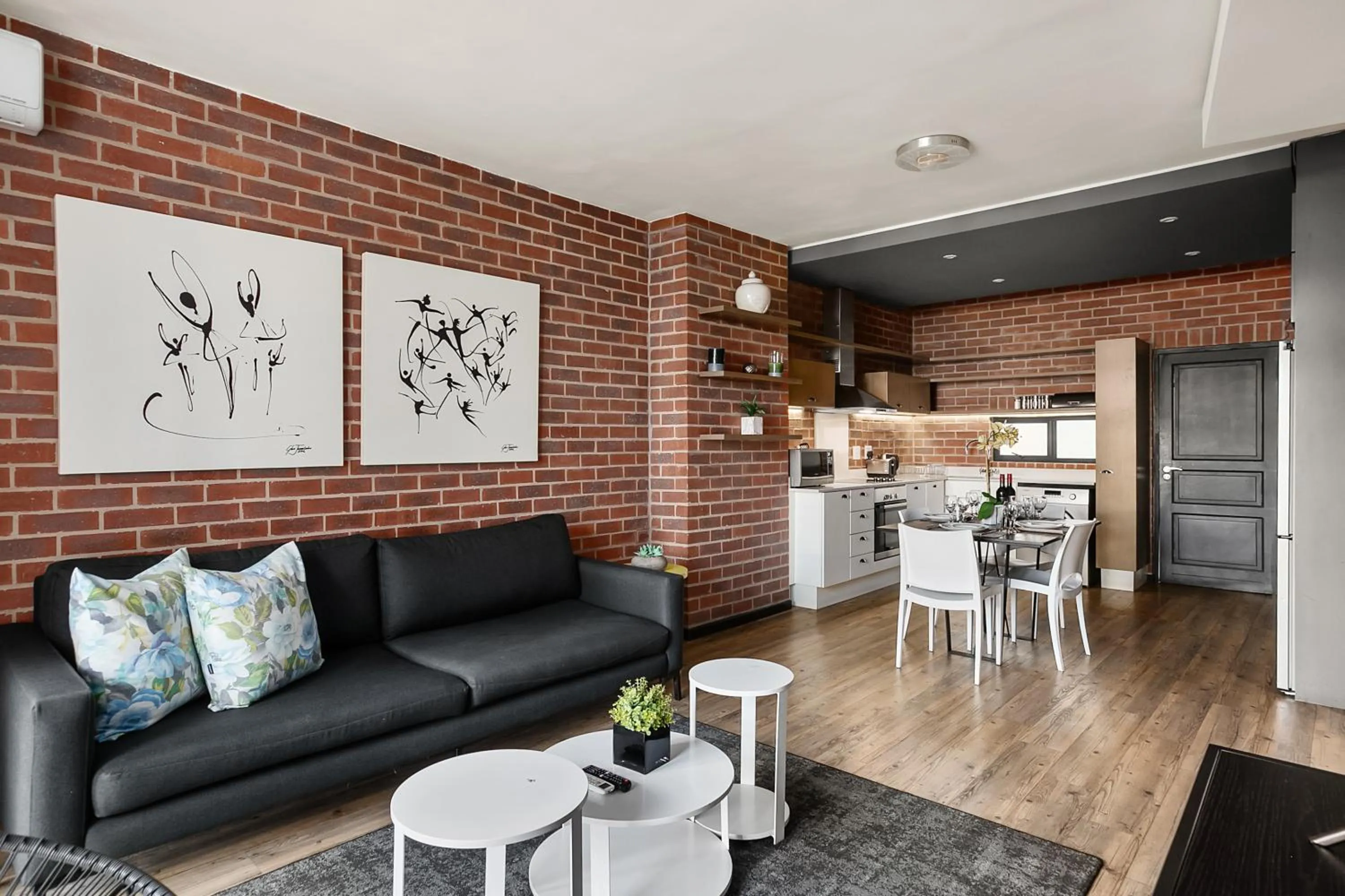 Kitchen or kitchenette in Easy Stay - The Vantage Rosebank