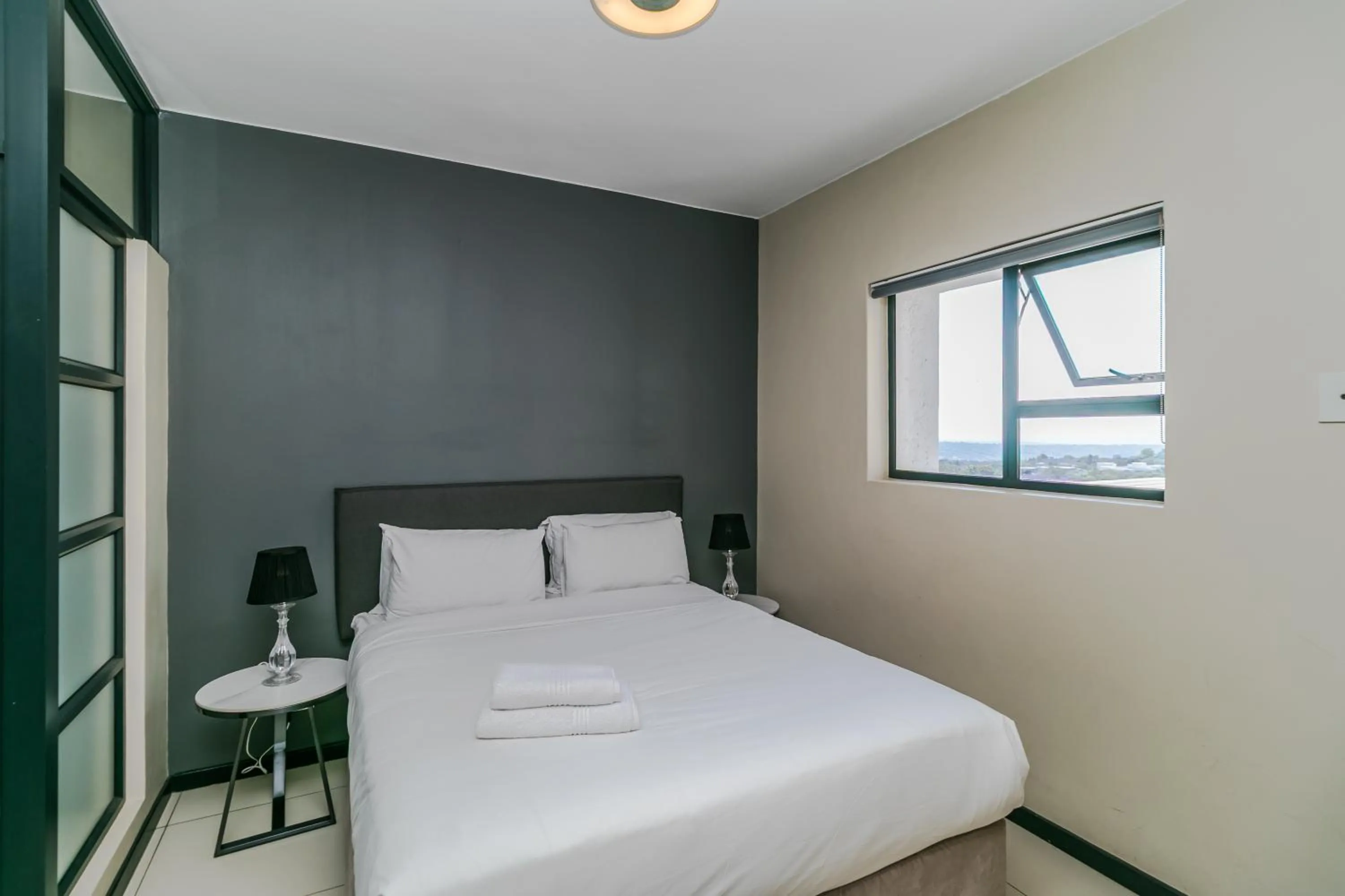 Bed in Easy Stay - The Vantage Rosebank