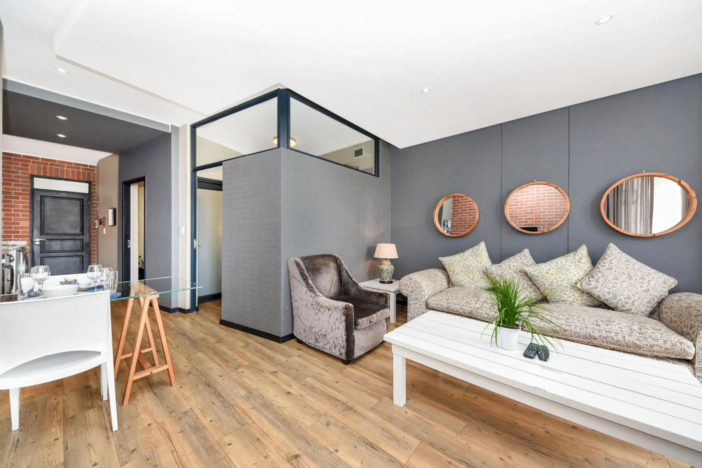 Bed in Easy Stay - The Vantage Rosebank