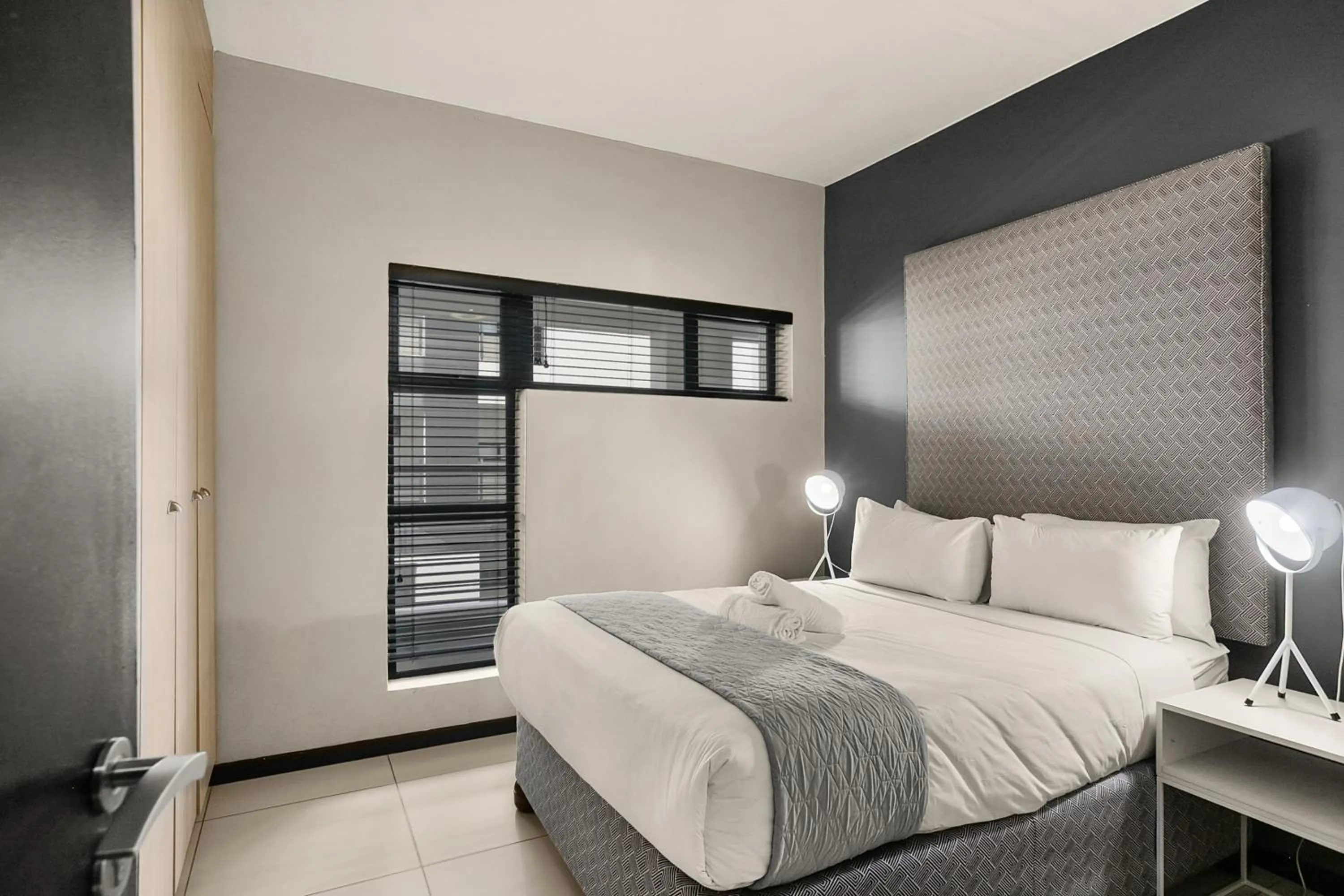 Bed in Easy Stay - The Vantage Rosebank