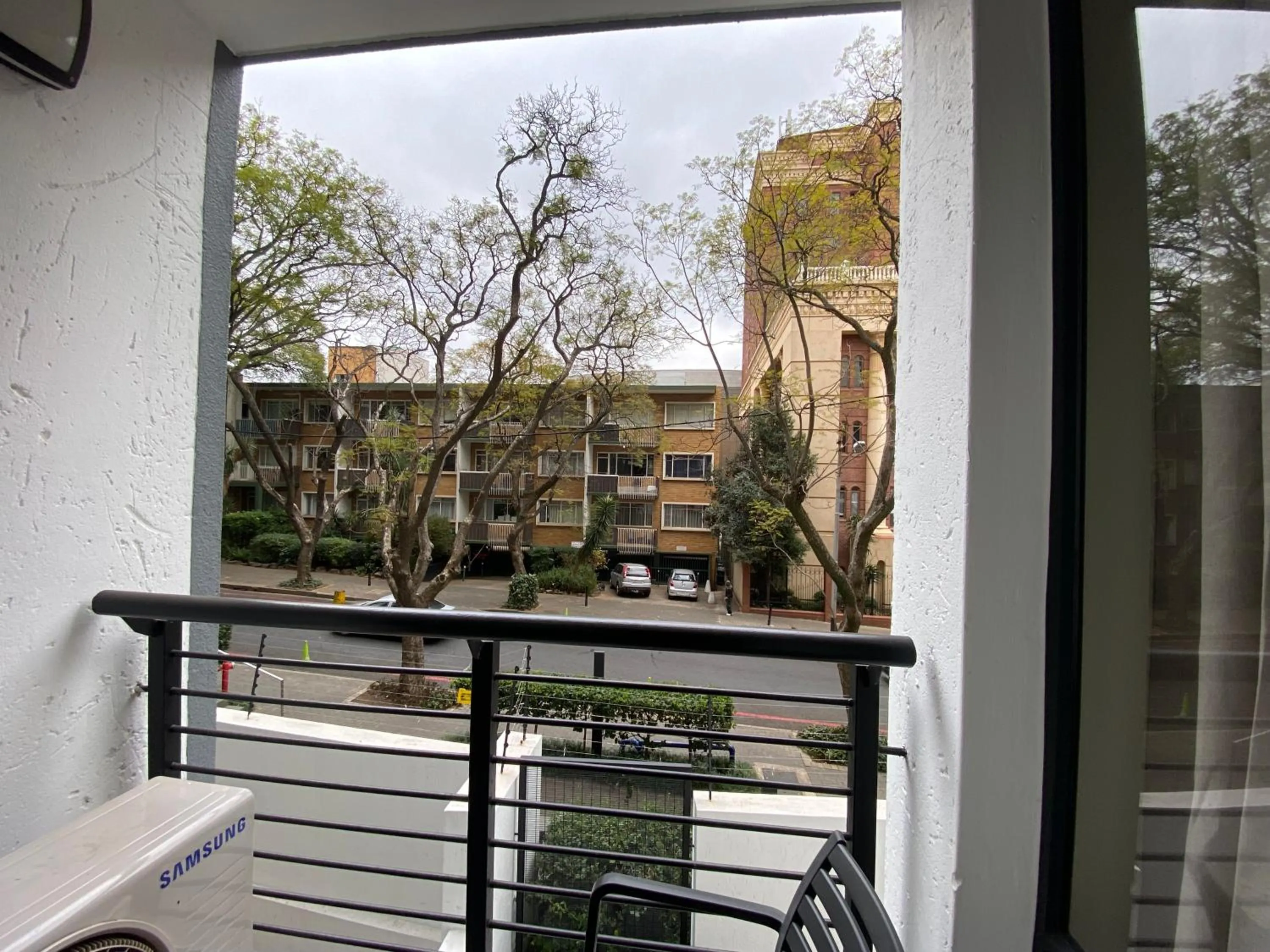 Property building in Easy Stay - The Vantage Rosebank