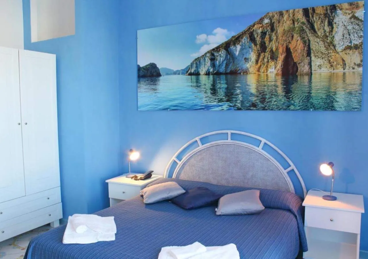 Bed in Hotel Ortensia