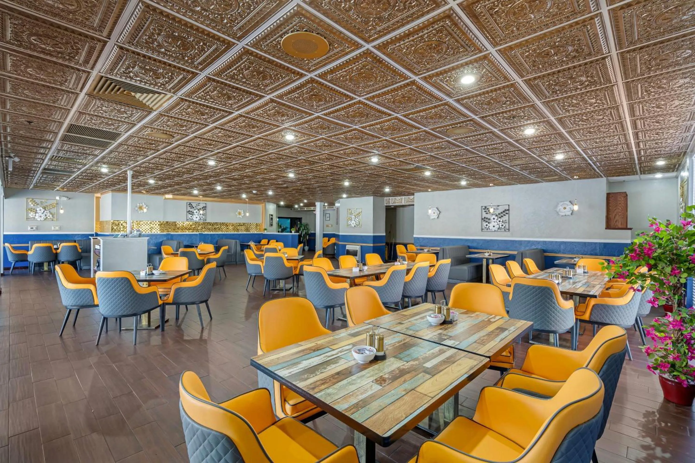 Restaurant/places to eat in Quality Inn & Suites Conference Center