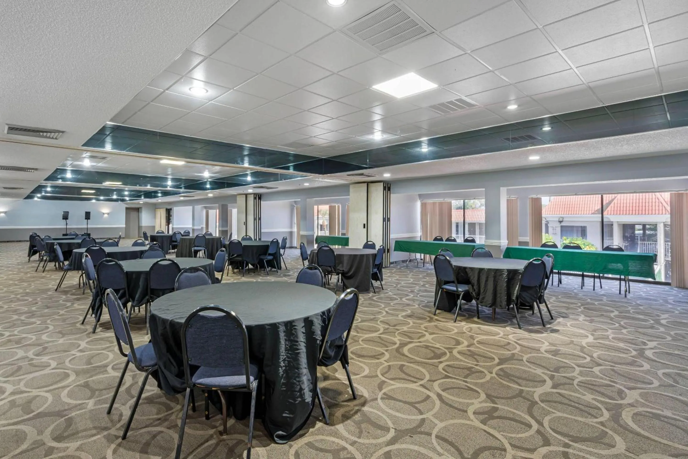 Meeting/conference room in Quality Inn & Suites Conference Center