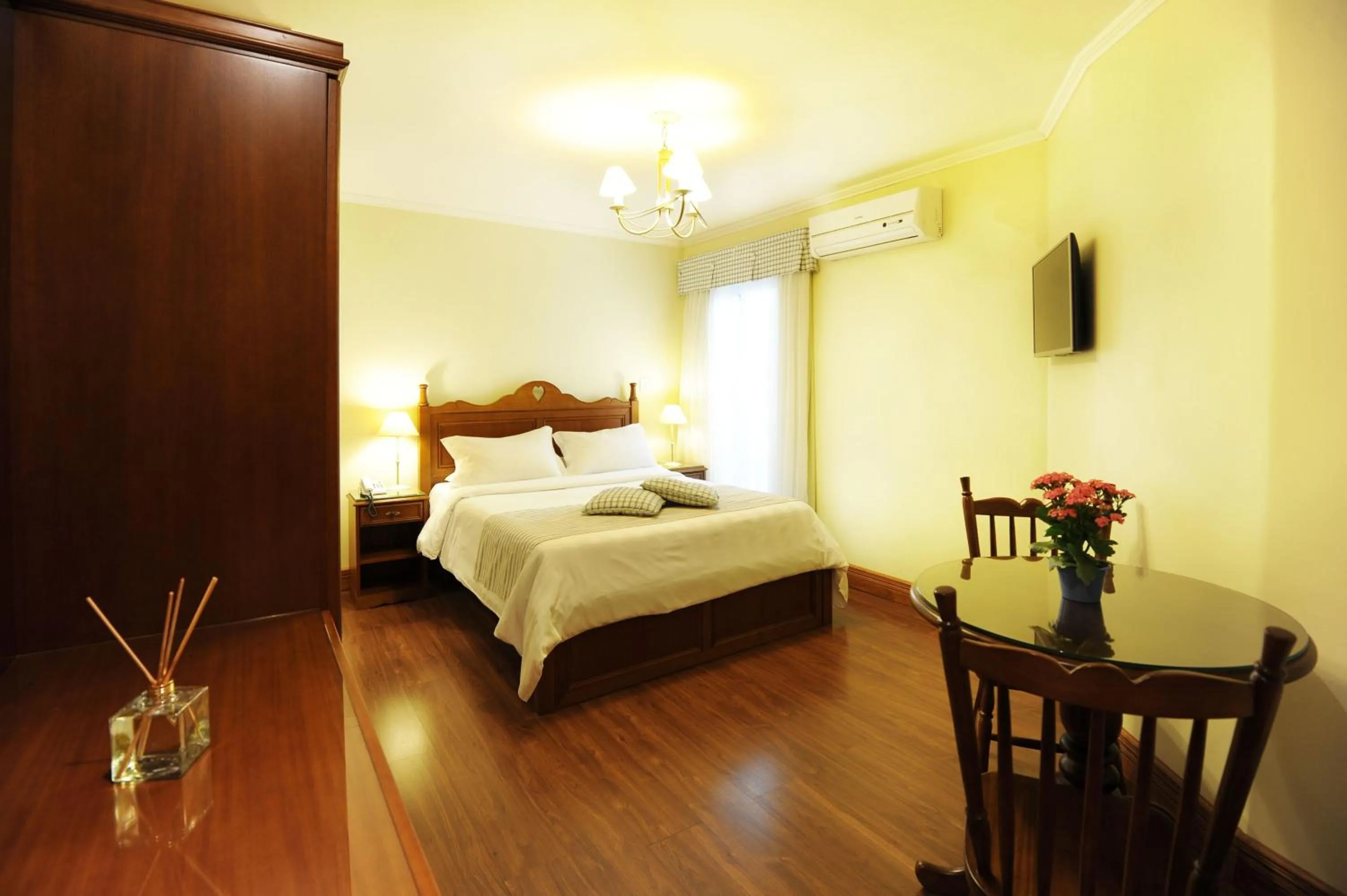 Photo of the whole room, Bed in Hotel das Hortênsias