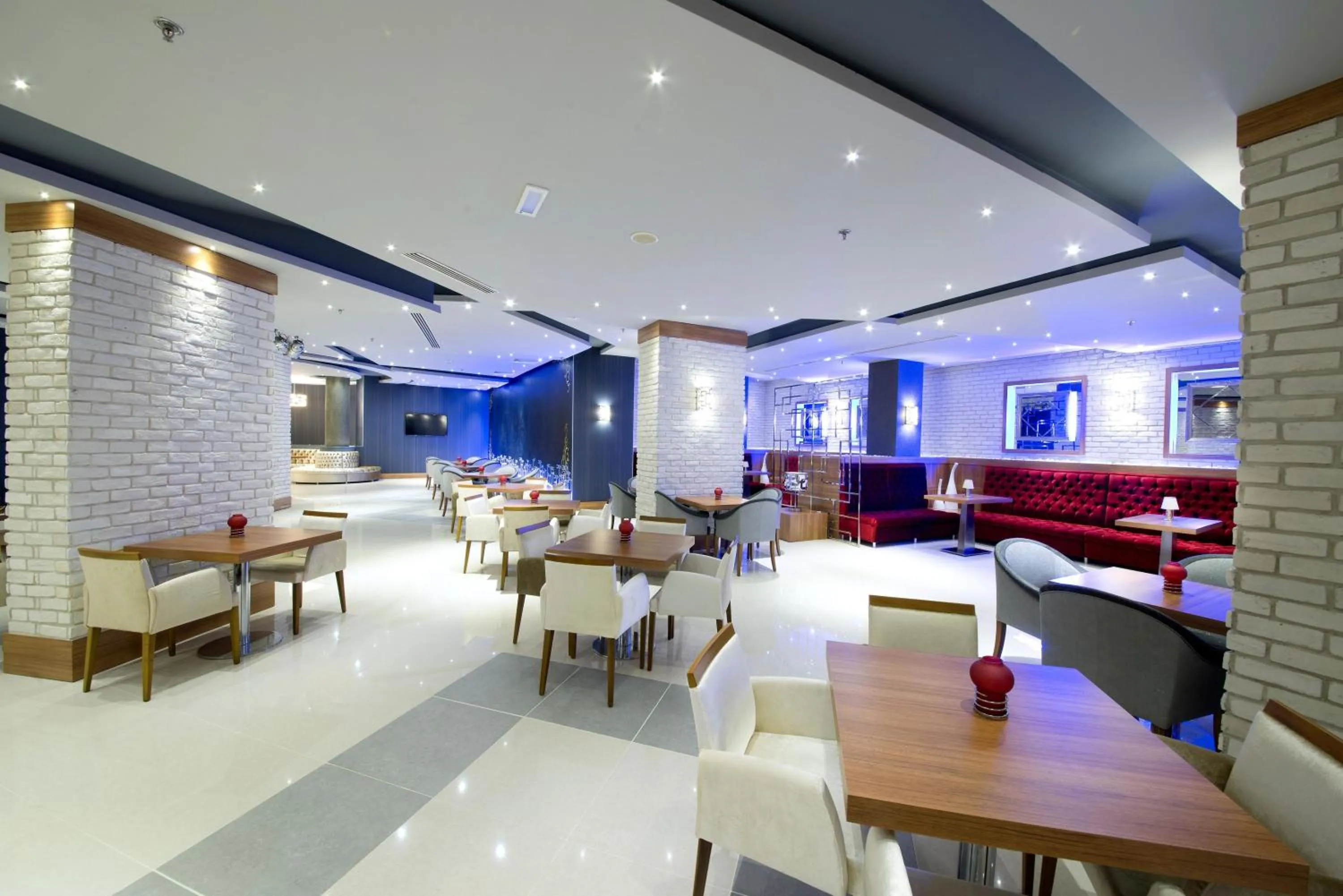 Lounge or bar in Limak Atlantis Deluxe Hotel Belek