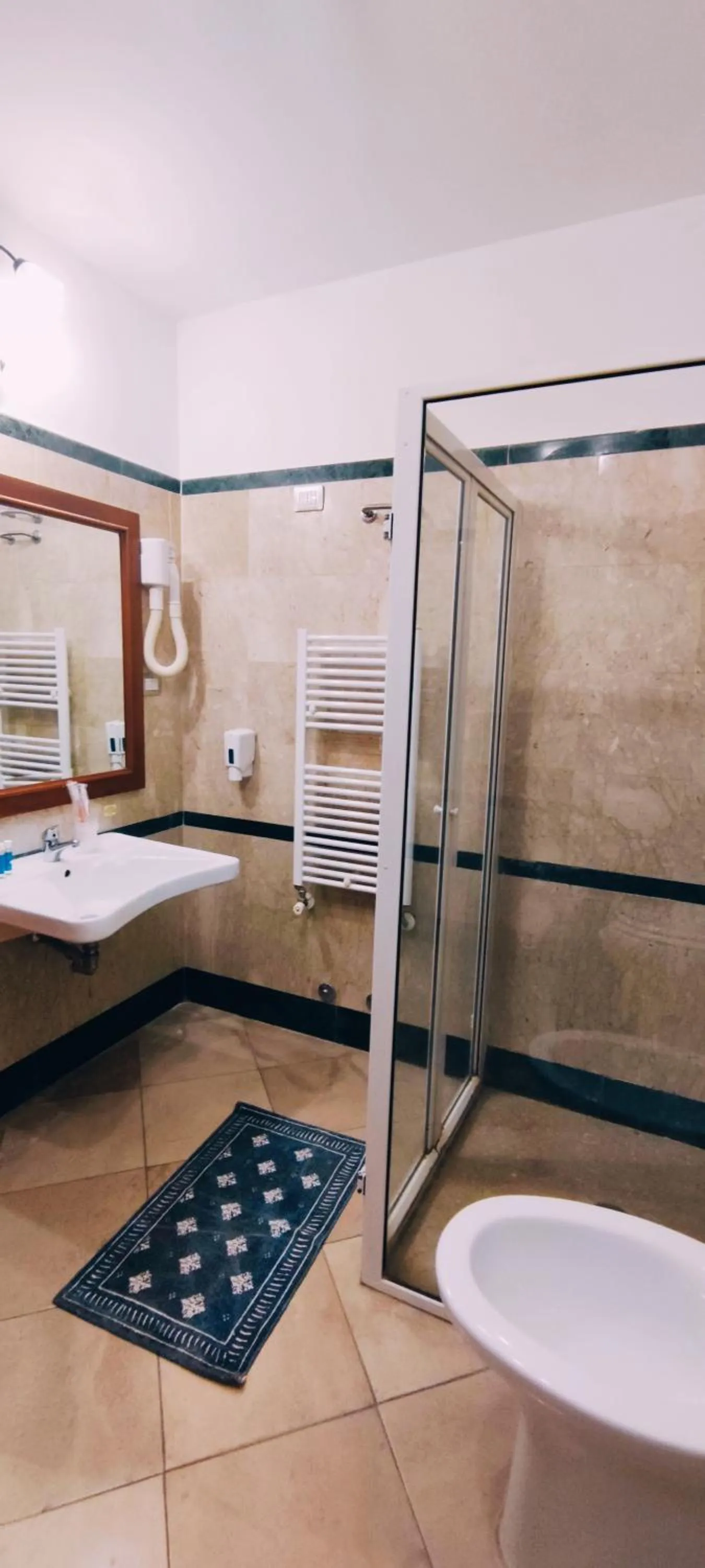 Shower in Affittacamere Stranamore