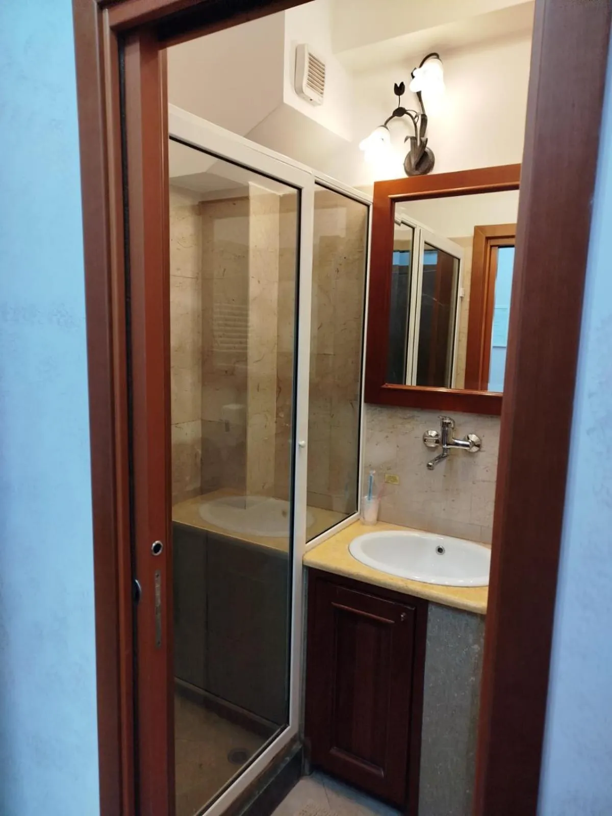 Bathroom in Affittacamere Stranamore