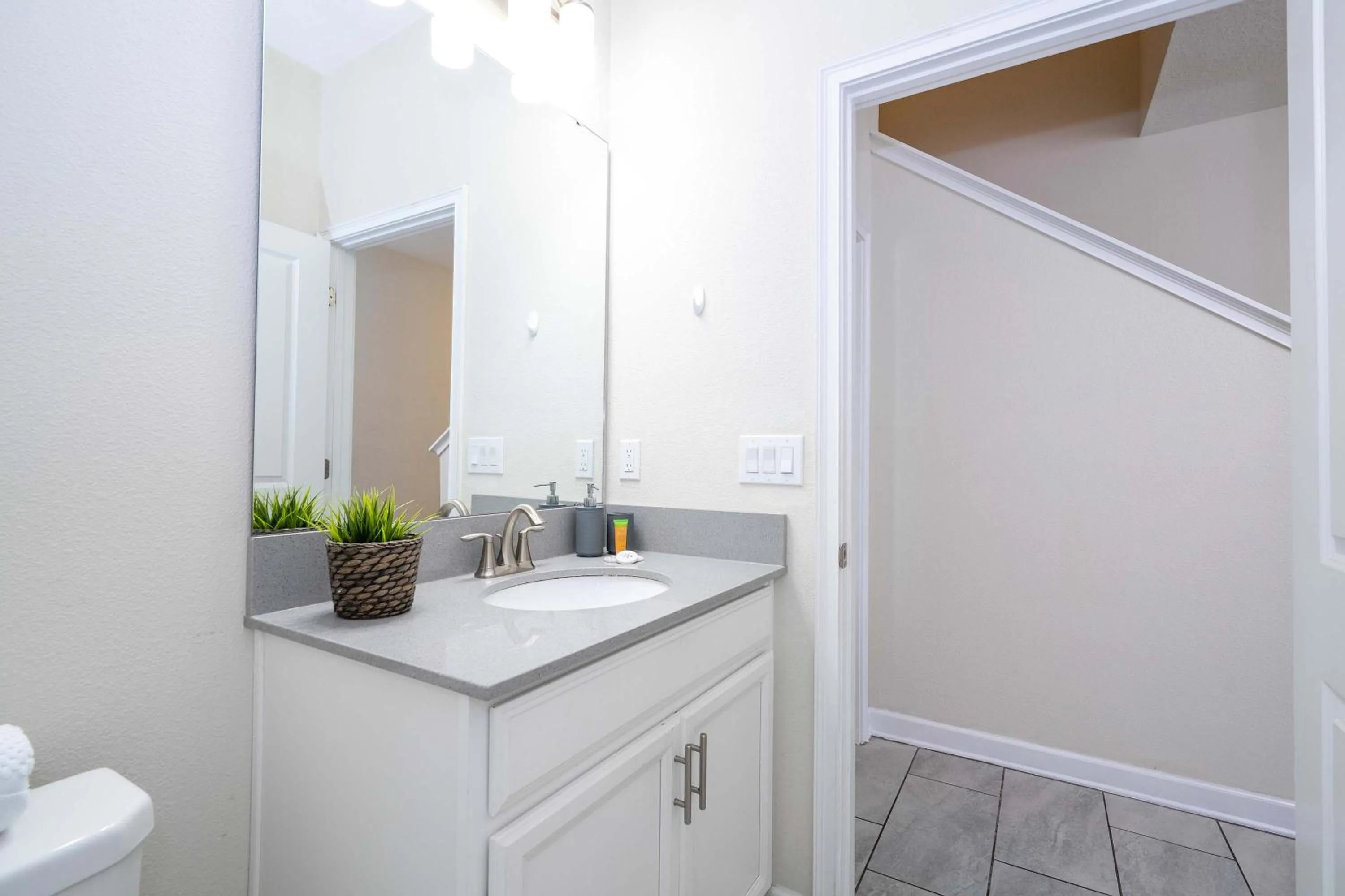 Family Friendly Four Bedrooms w/ Pool 4896