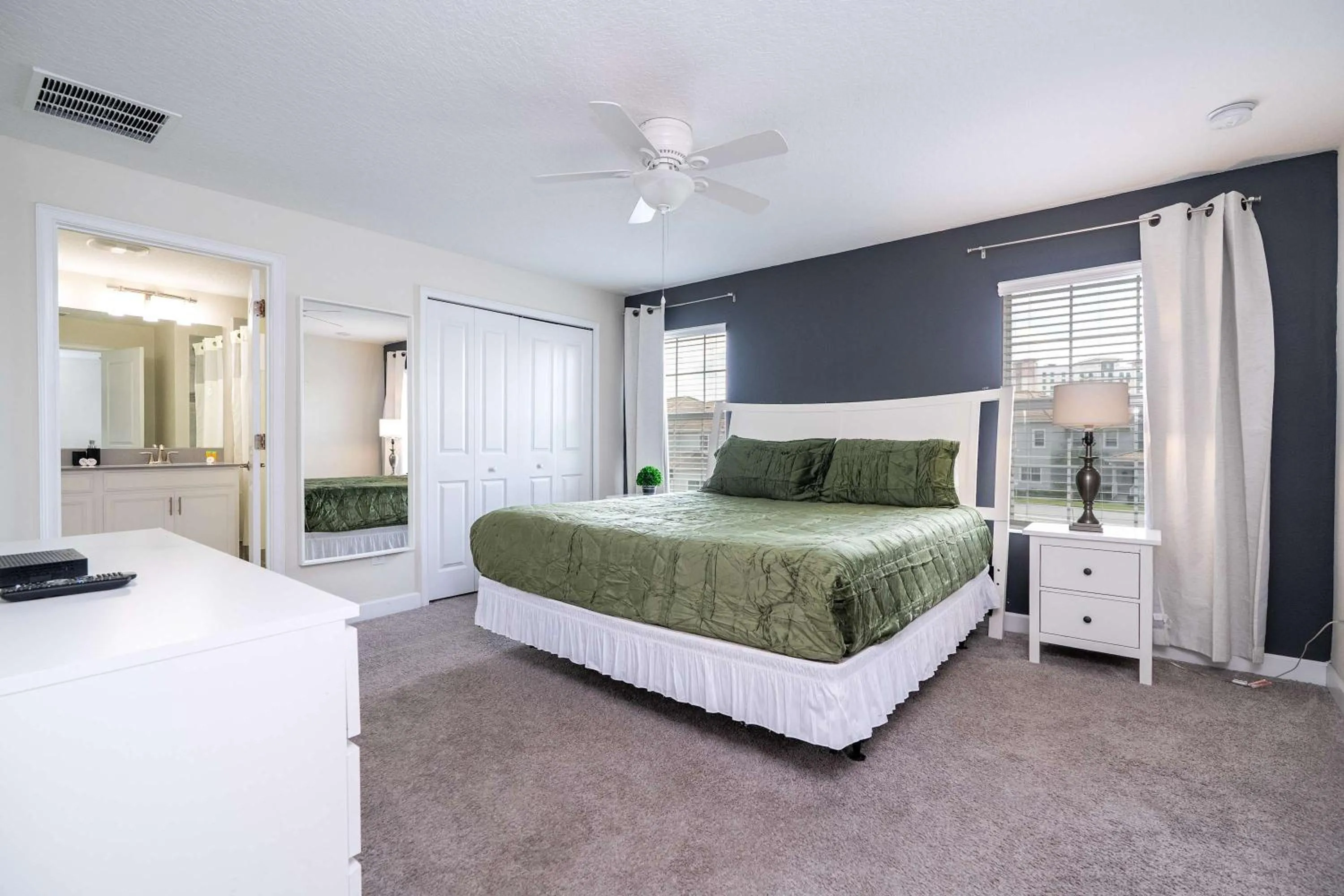 Bed in Family Friendly Four Bedrooms w/ Pool 4896