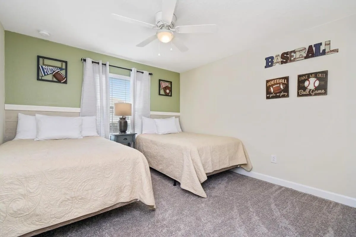 Bed in Four Bedrooms close to Disney w Pool 4898