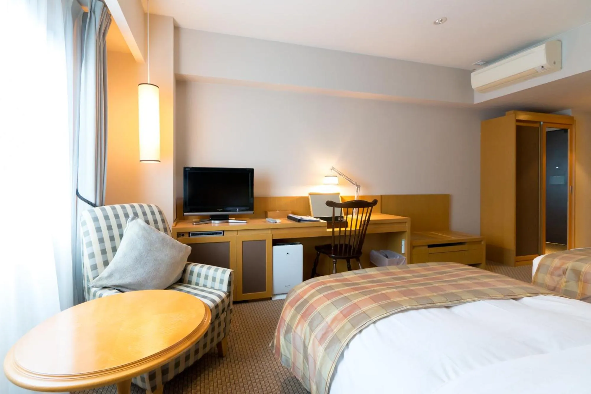 Photo of the whole room, Bed in Matsumoto Marunouchi Hotel