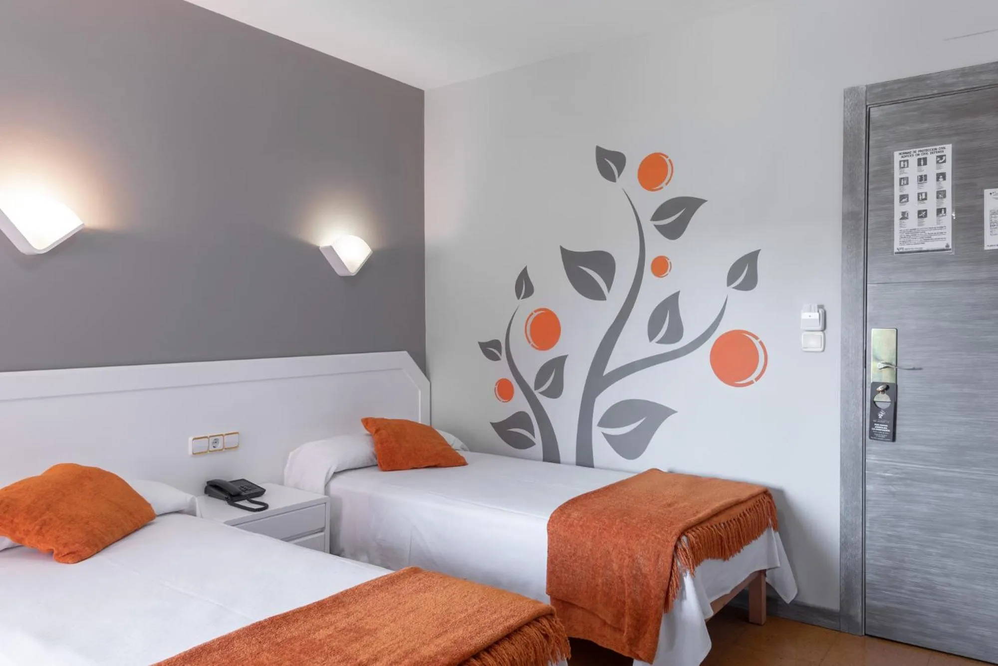 Bed in Hotel Los Naranjos