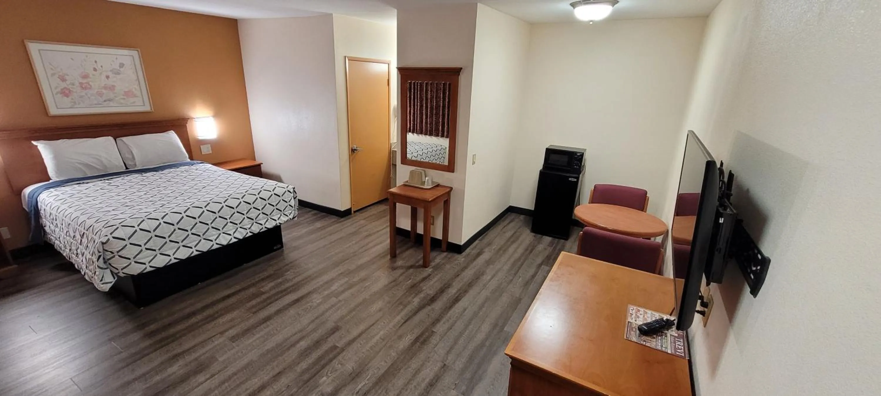 Bed in Harvey's Motel SDSU La Mesa San Diego