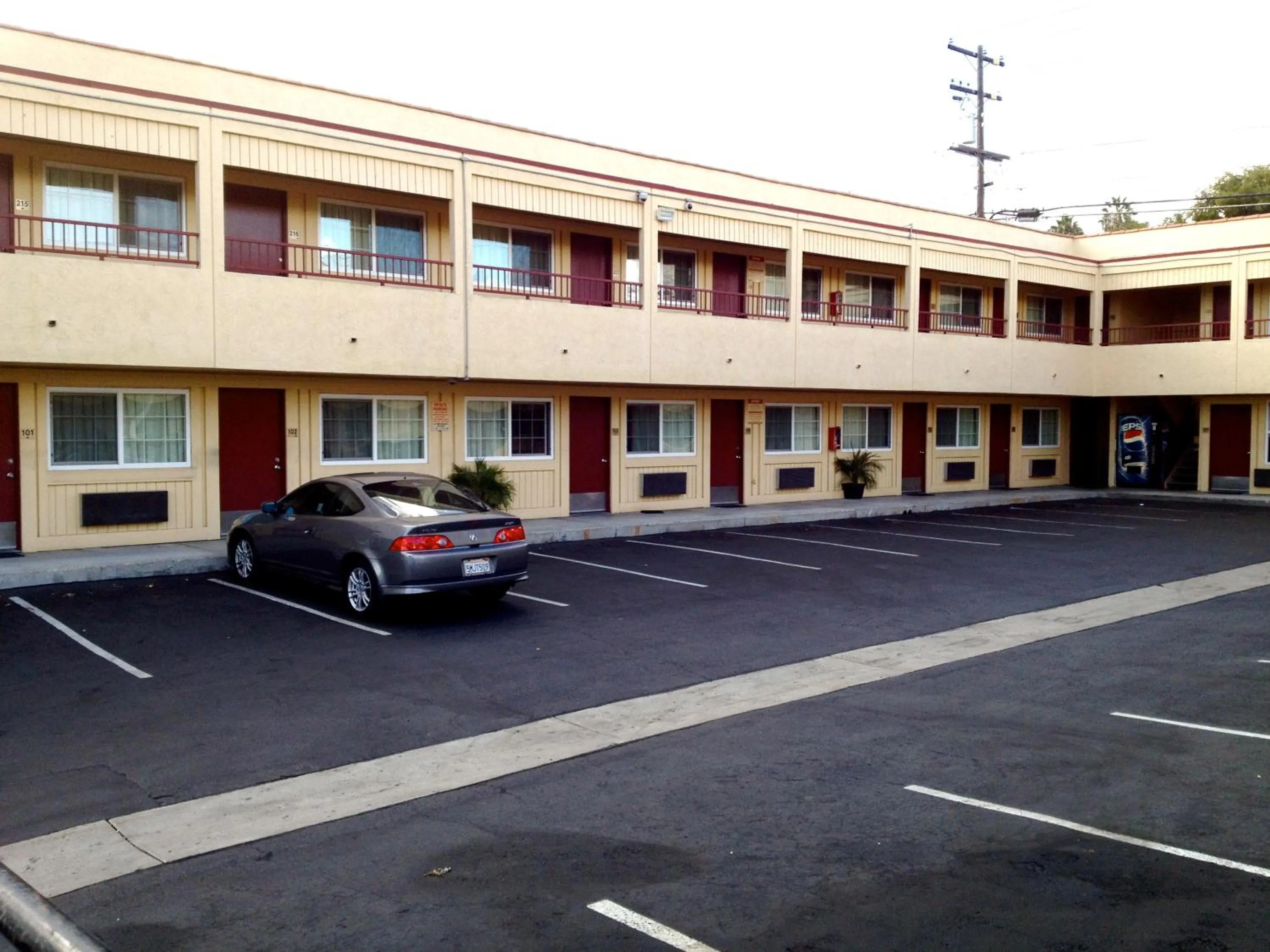 Property building in Harvey's Motel SDSU La Mesa San Diego