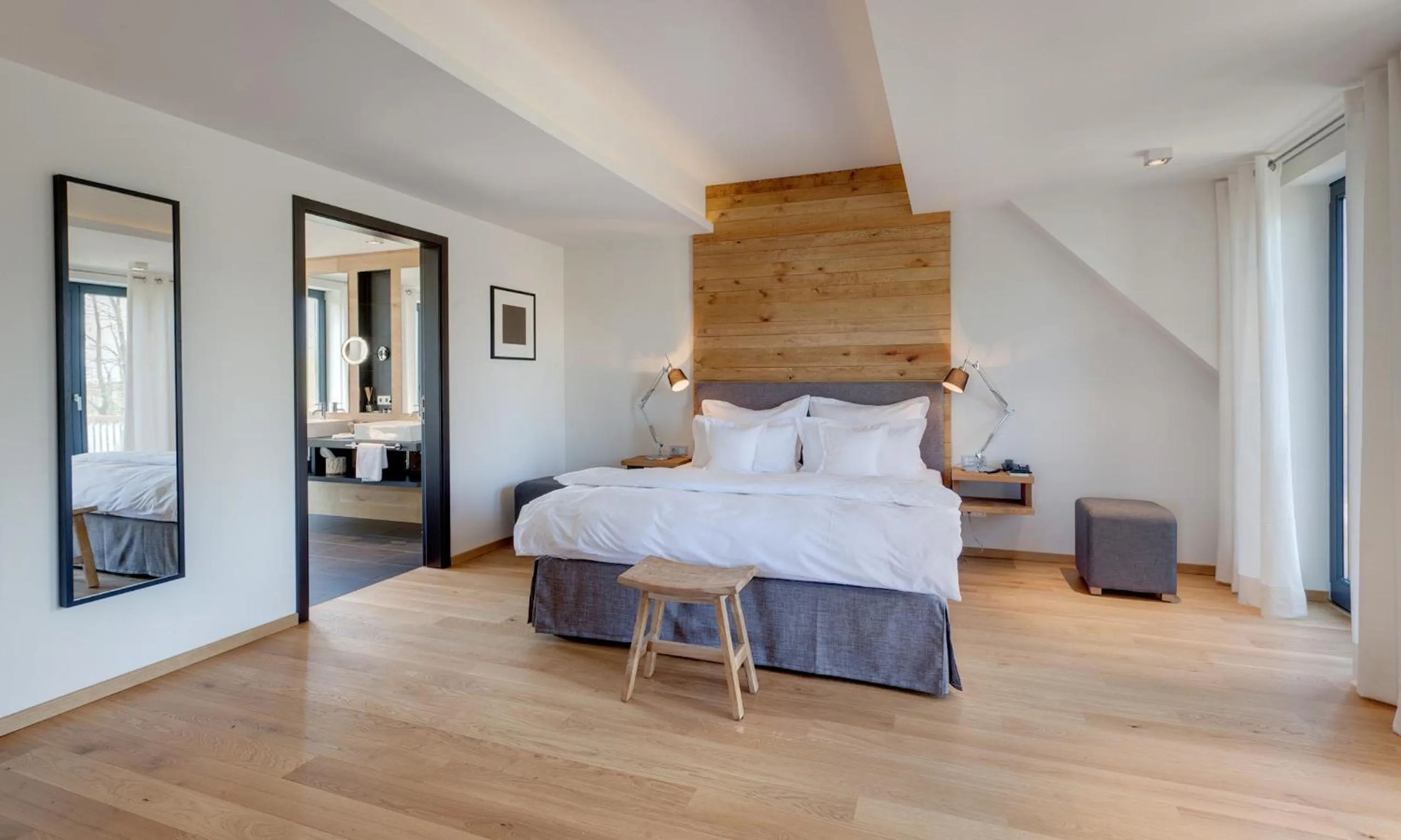 Bedroom, Bed in Hotel Strandhaus - Boutique Resort & Spa