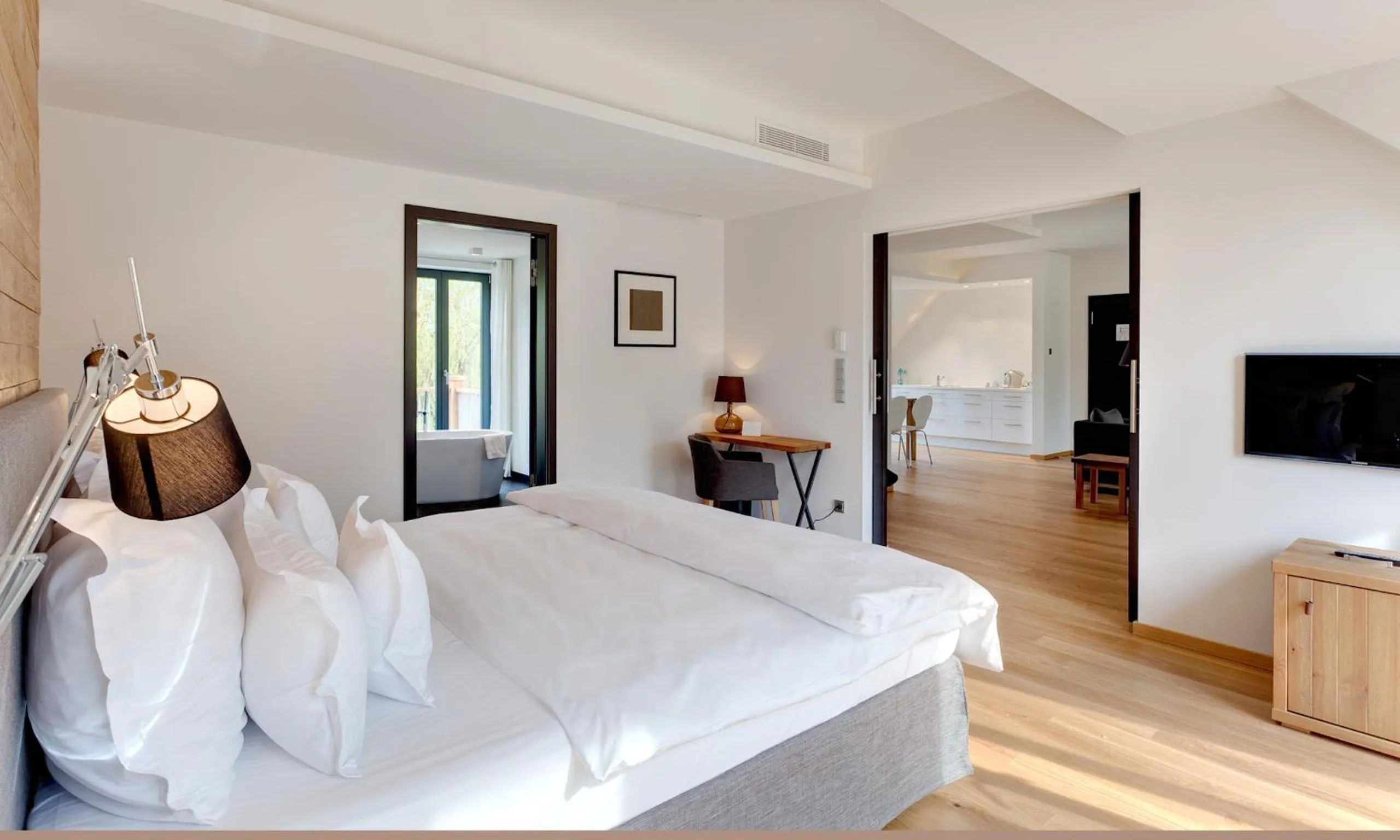 Bedroom, Bed in Hotel Strandhaus - Boutique Resort & Spa