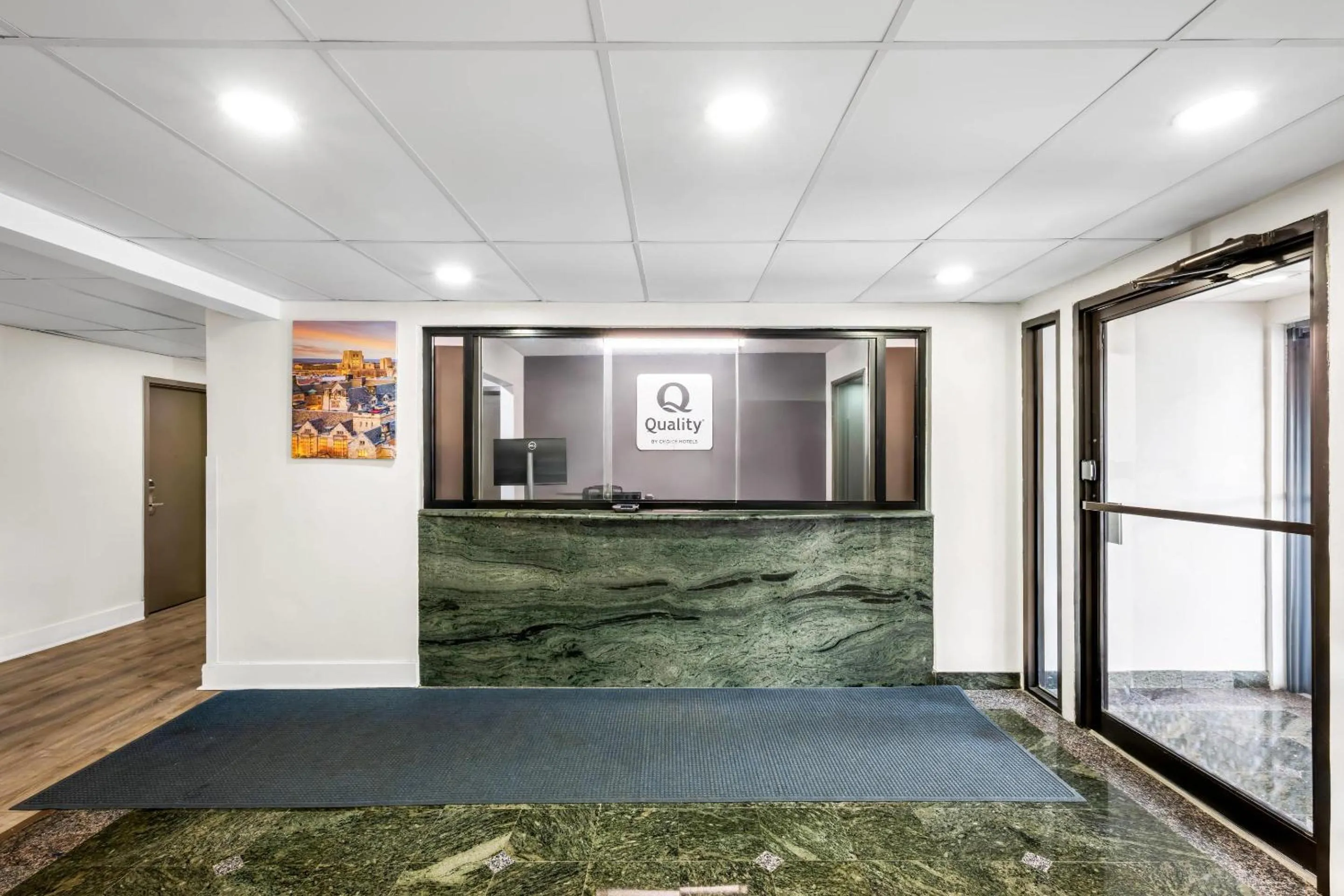 Lobby or reception in Quality Inn