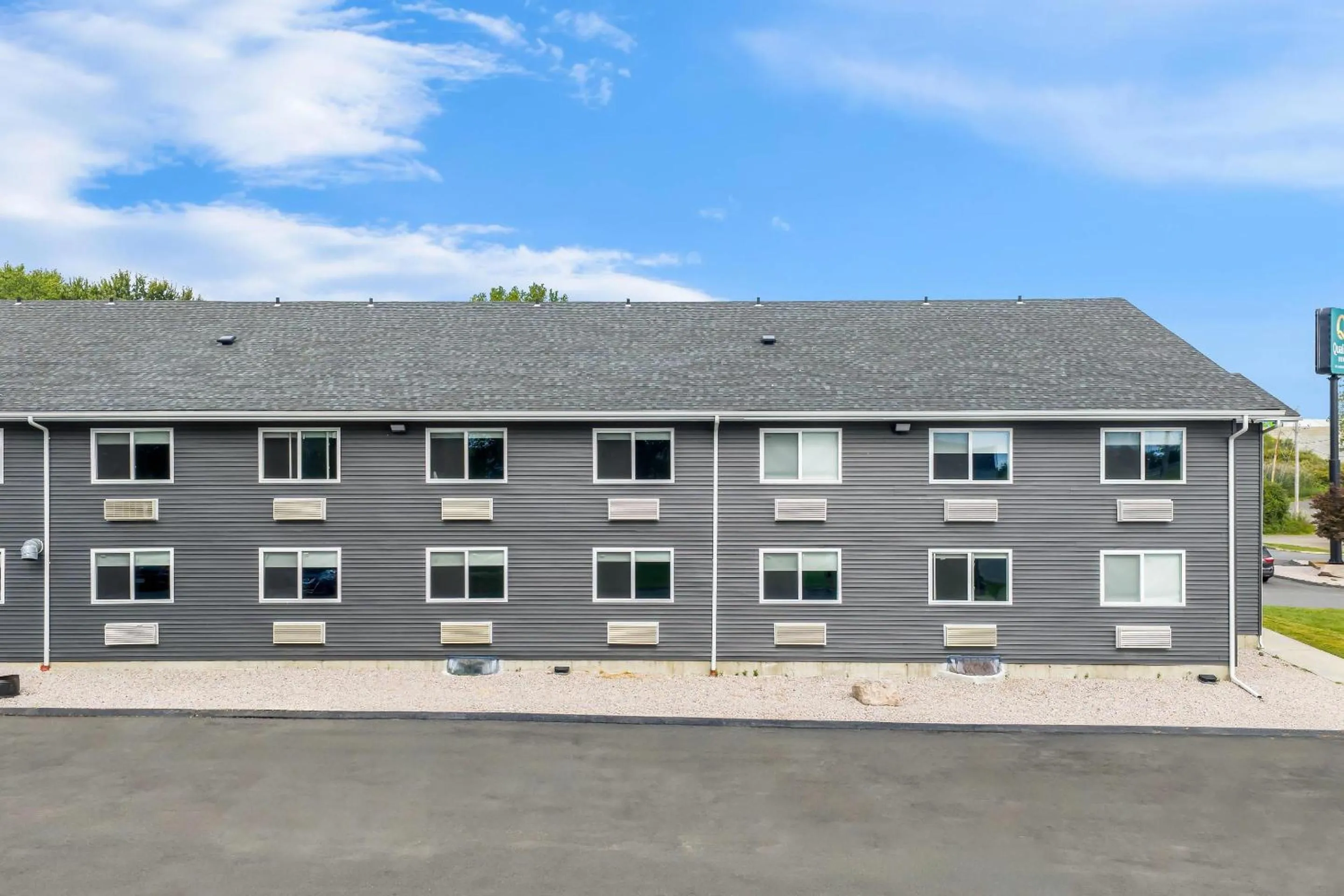 Property building in Quality Inn