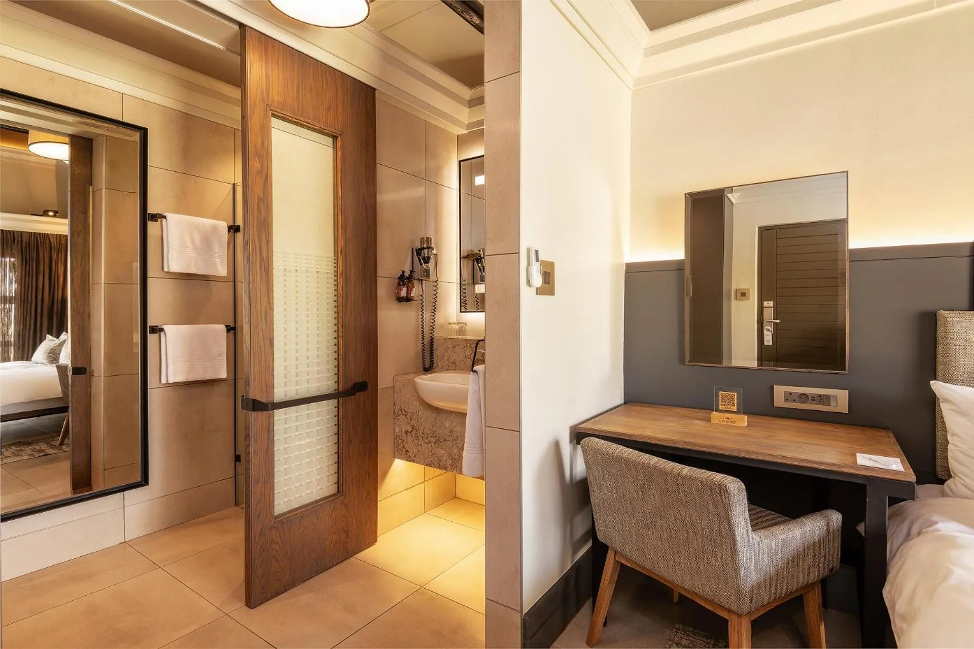 Bathroom, Bed in Mokuti Etosha