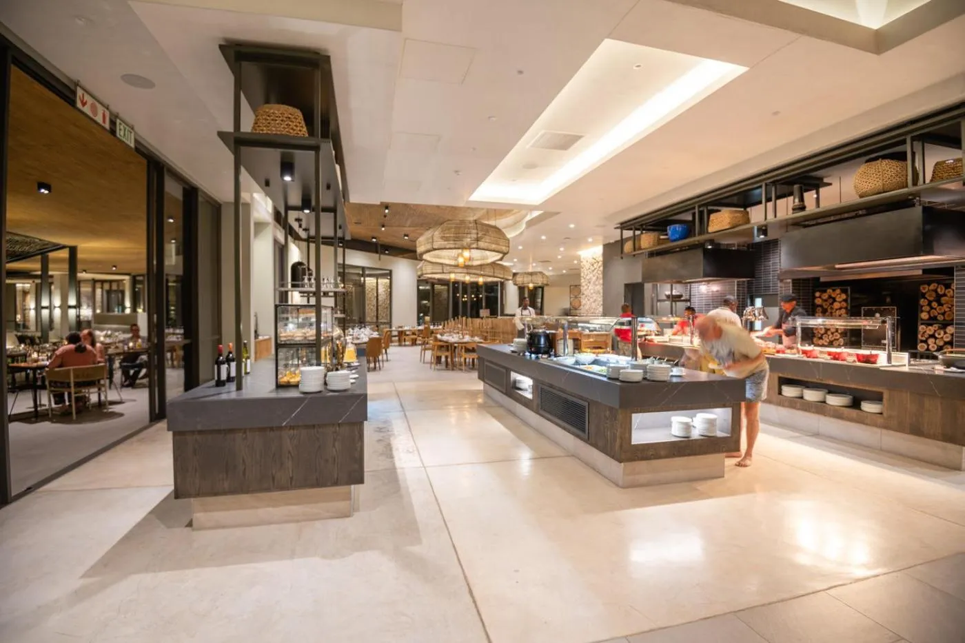 Restaurant/places to eat in Mokuti Etosha