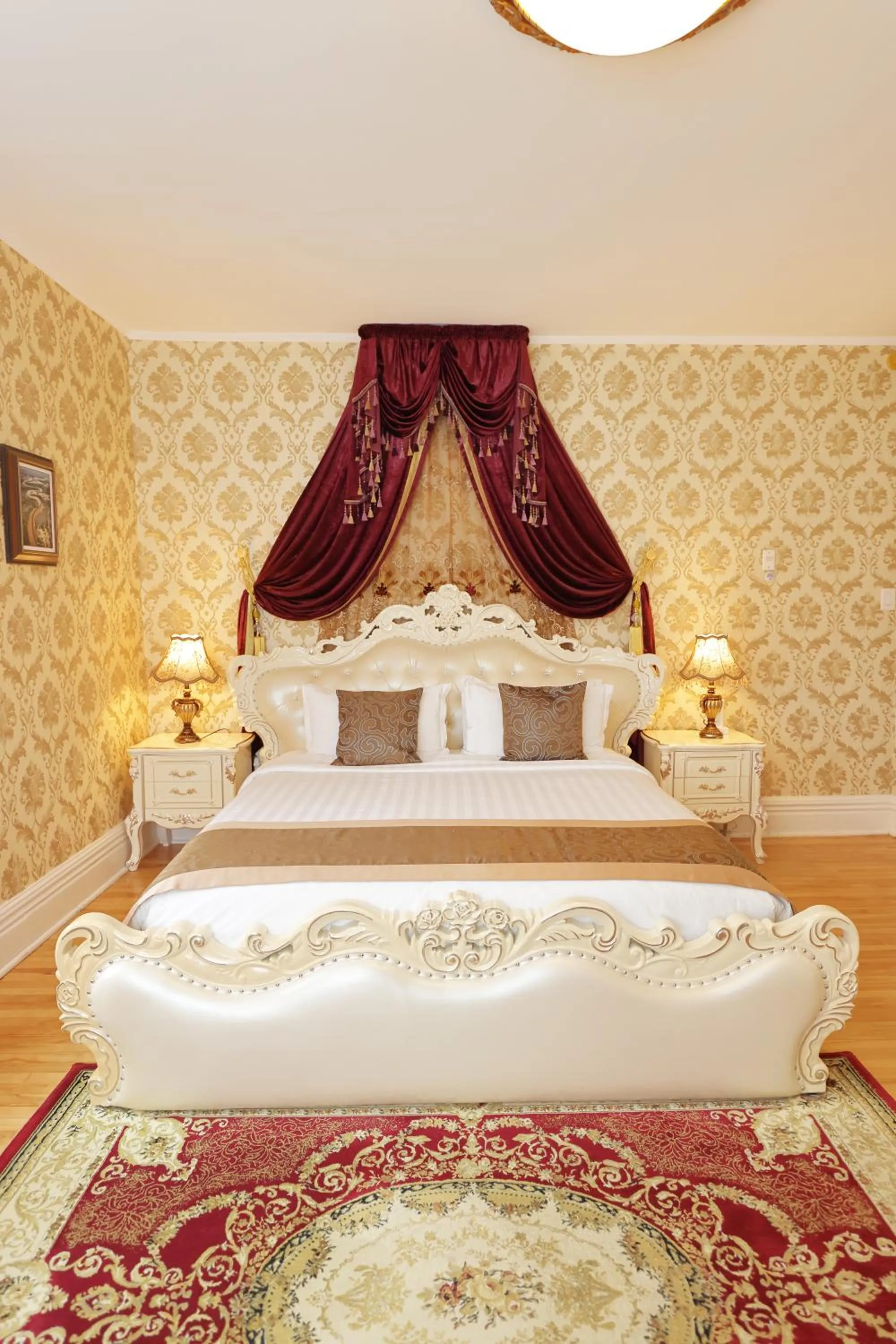 Bed in Prince inn