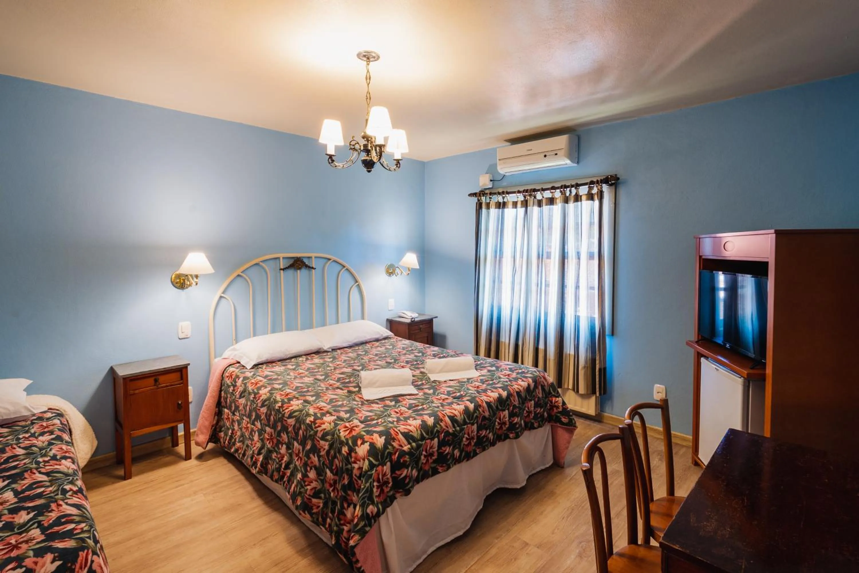 Bedroom, Bed in Pousada Casa Rosa