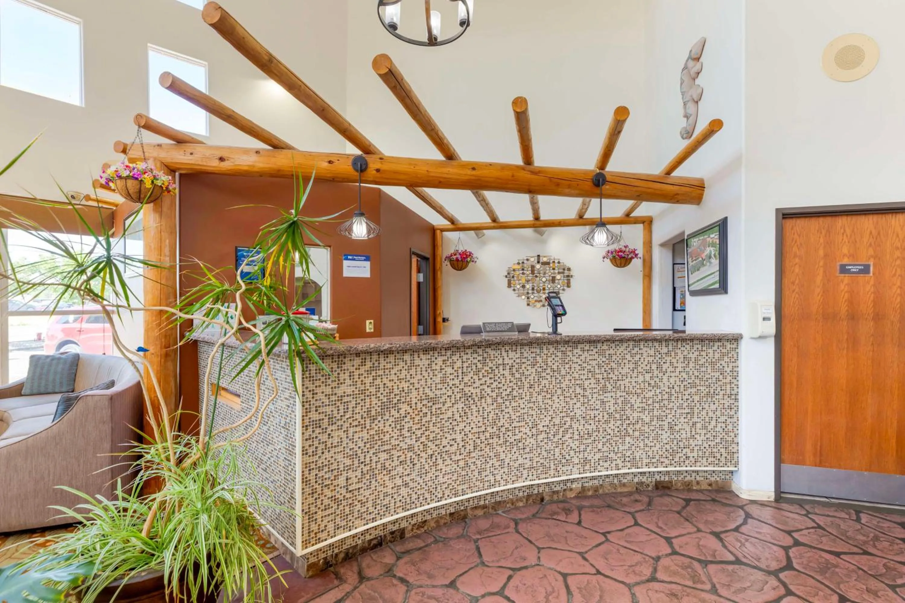 Lobby or reception in Best Western Kiva Inn