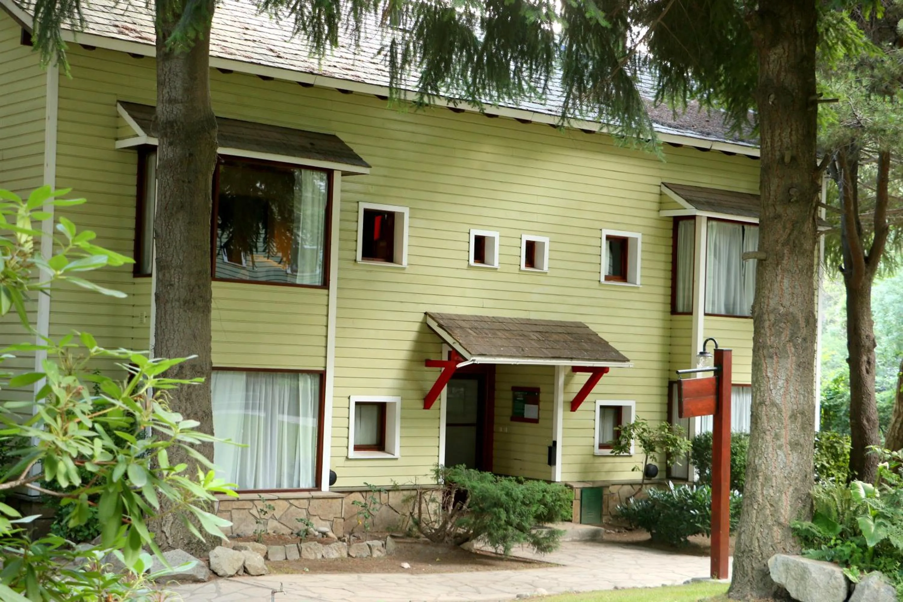 Facade/entrance in Rincón de los Andes Resort