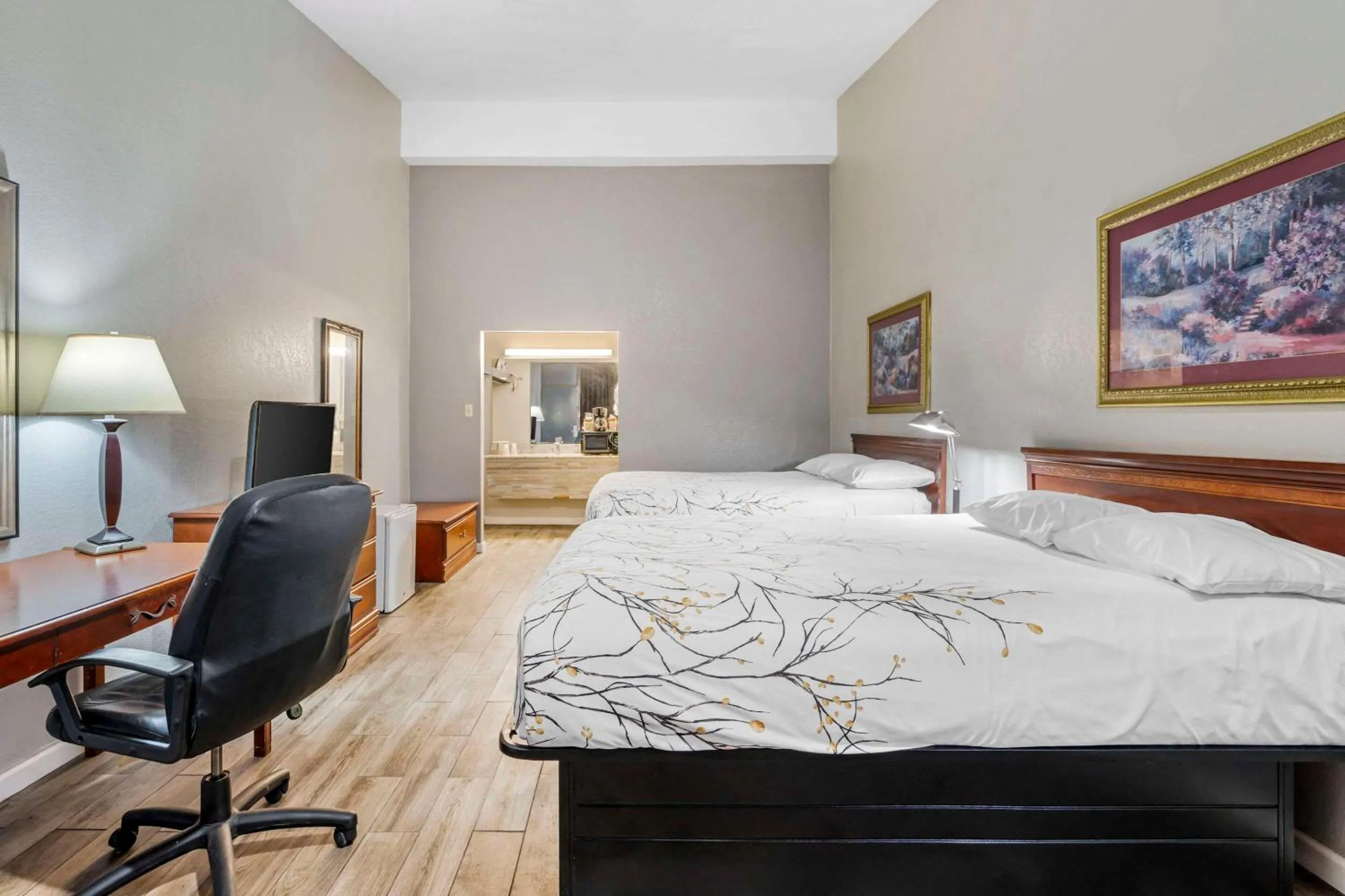 Bedroom, Bed in Rodeway Inn