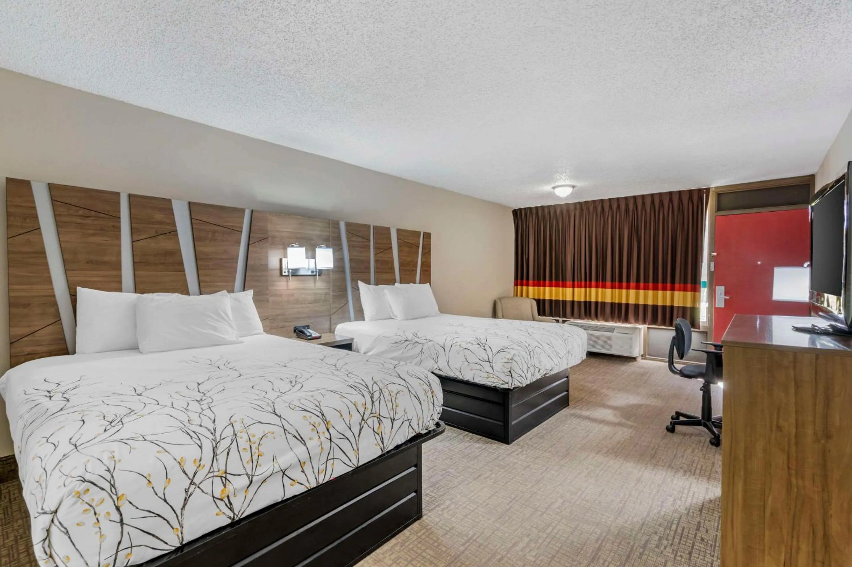 Bedroom, Bed in Rodeway Inn