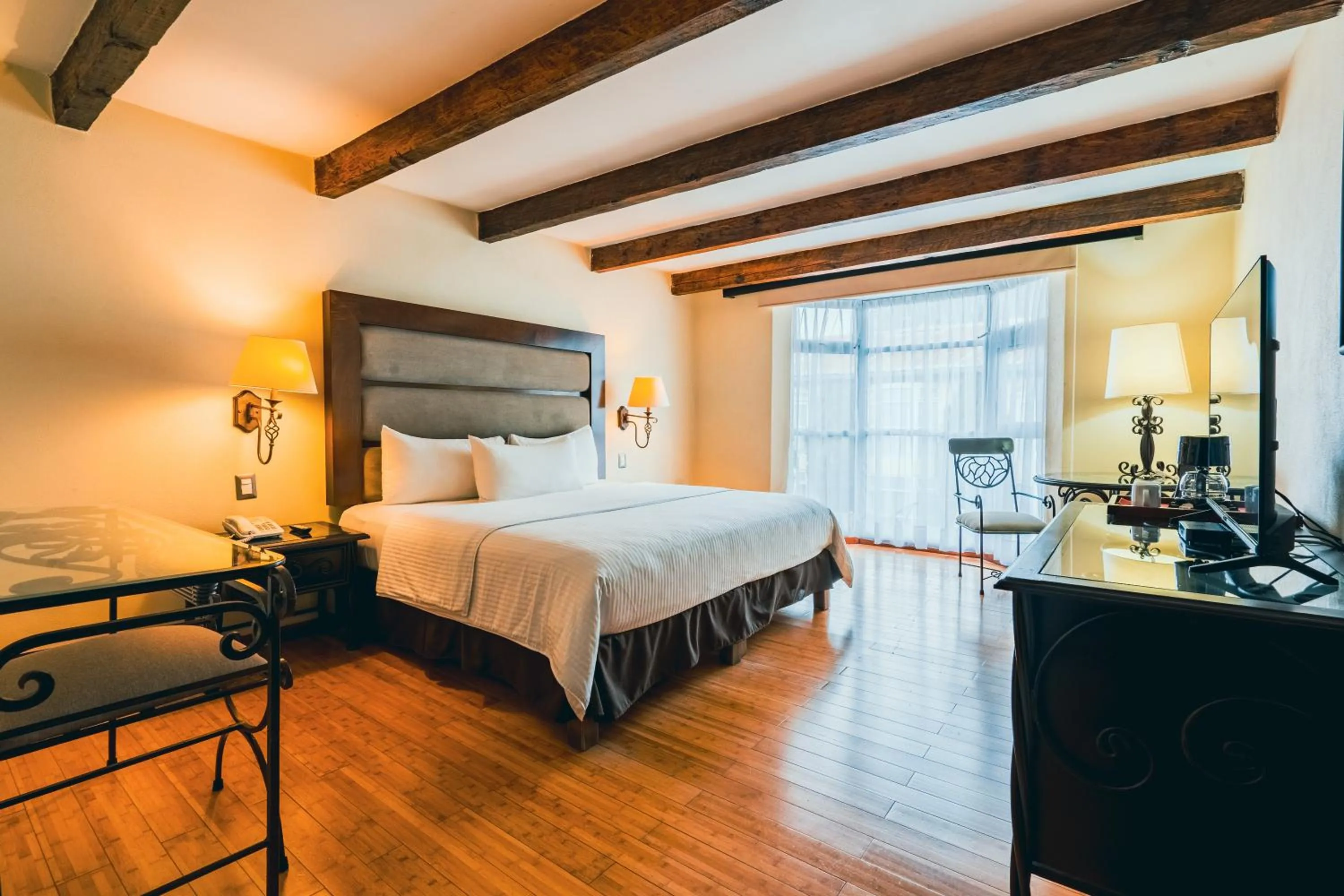 Photo of the whole room, Bed in Hotel Villa Mercedes San Cristobal