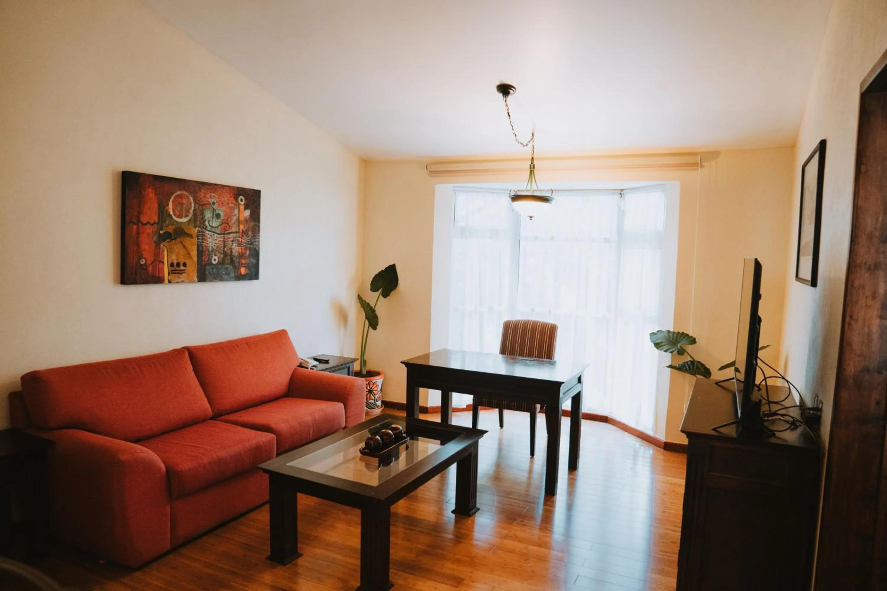Seating area in Hotel Villa Mercedes San Cristobal