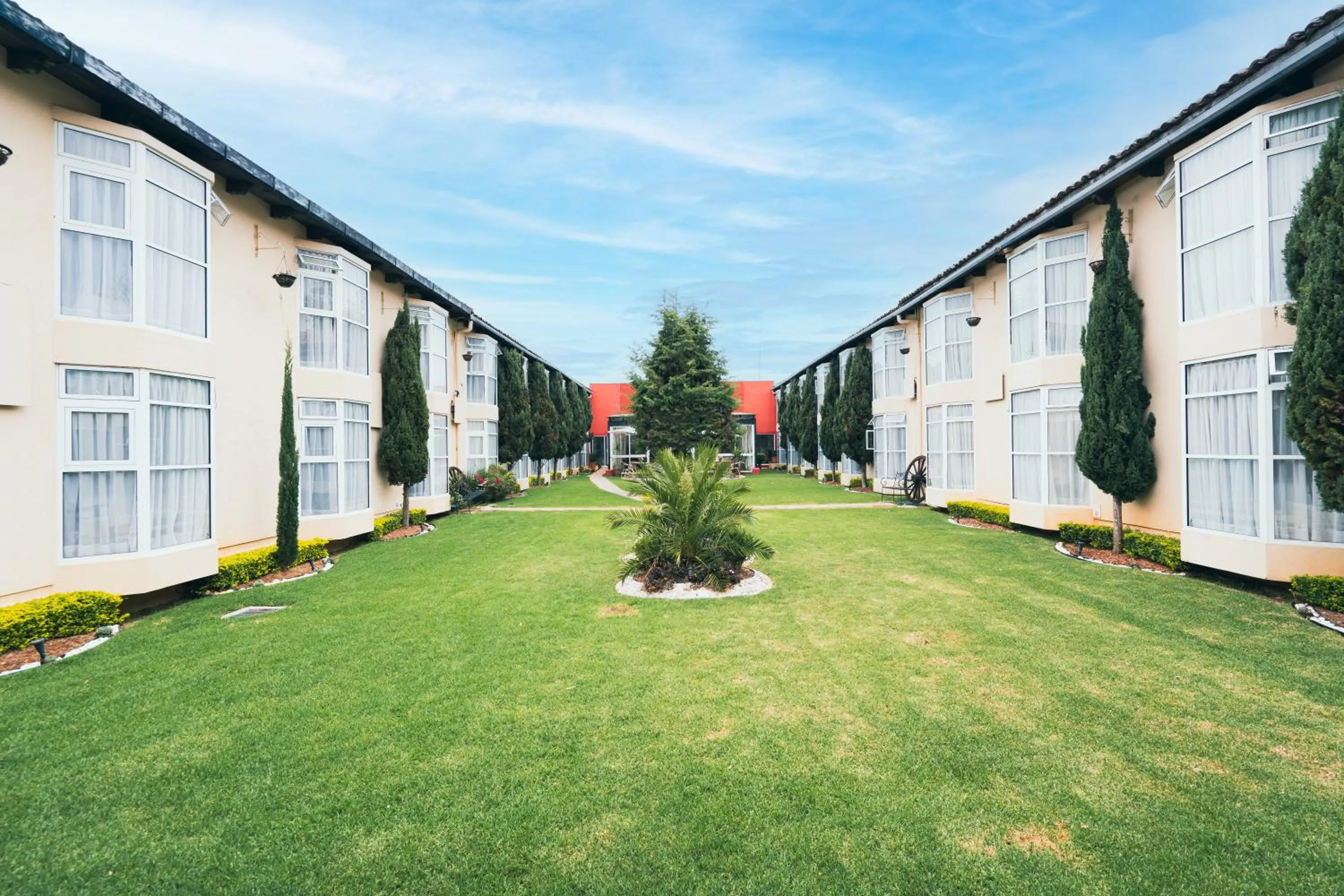 Property building in Hotel Villa Mercedes San Cristobal