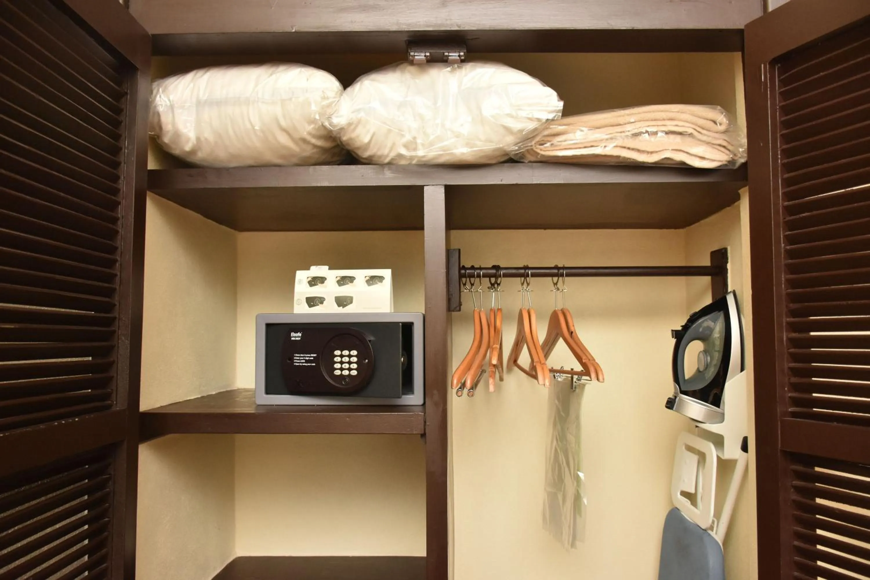 safe in Hotel Villa Mercedes San Cristobal